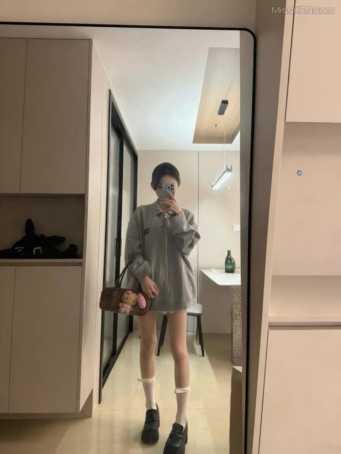 roo8888s(妮子)_ 抖音超美反差博主 颜值和身材确实顶