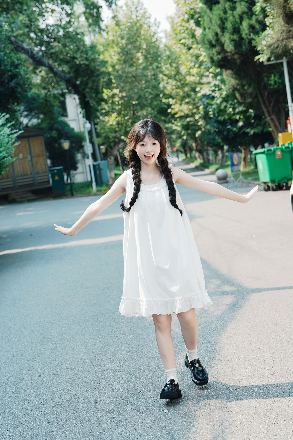 YiTuYu艺图语 Vol.8726 Qi E Luo Bo Guai