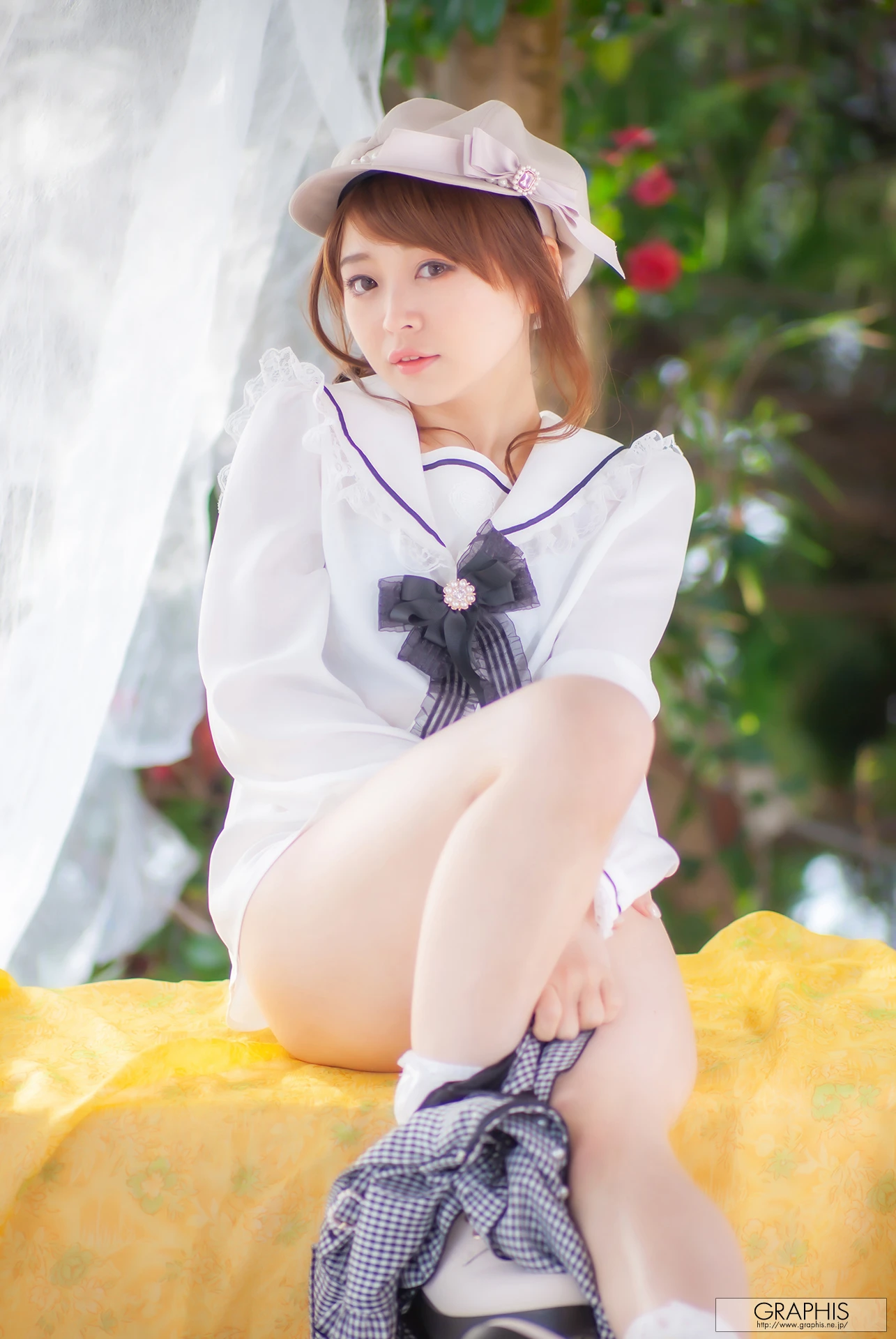 Alice Shiina 椎菜アリス, Graphis Spring Special 「Love me do!」 Vol.01