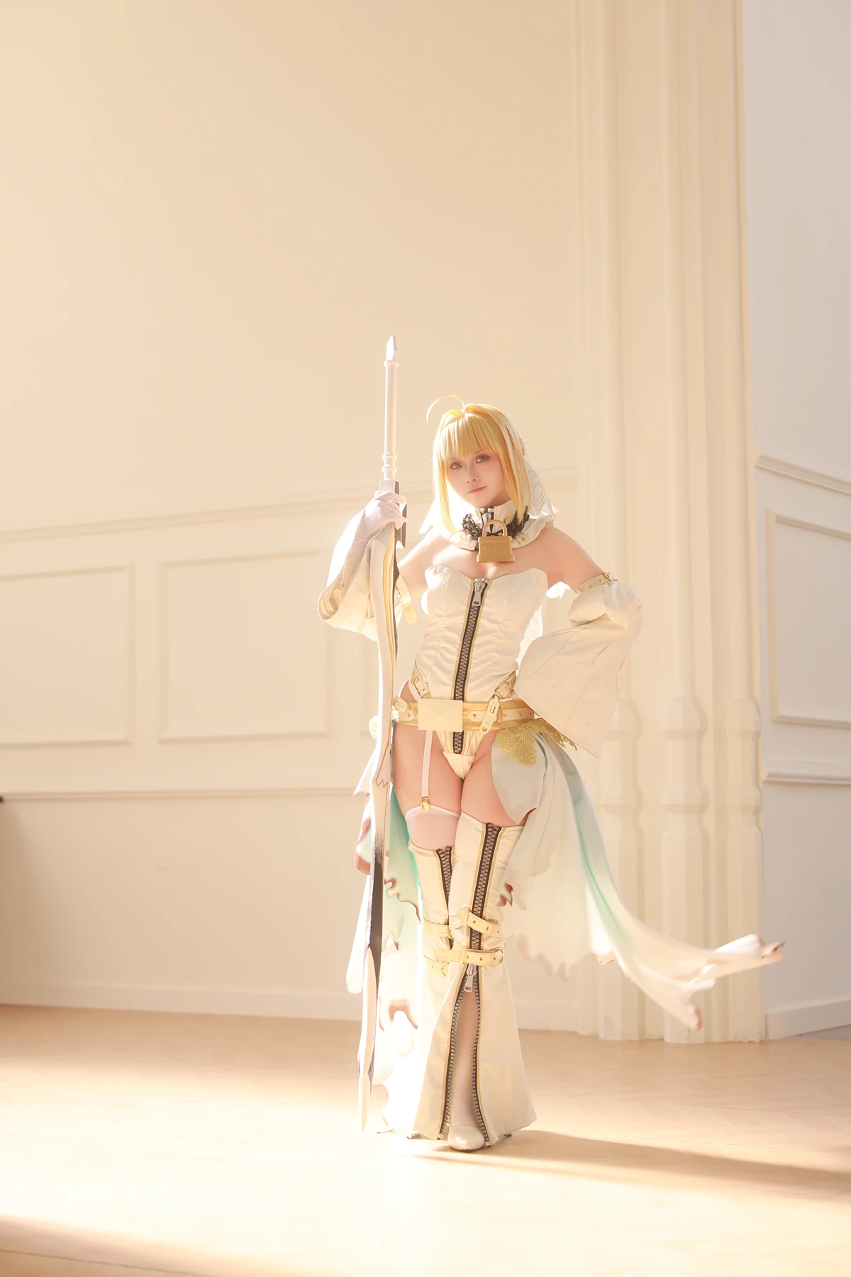 Cosplay G44不会受伤 – 尼禄花嫁