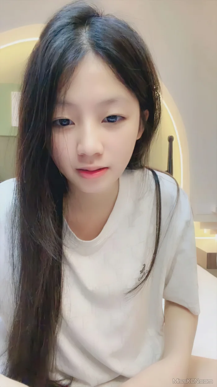 你的小月月_ 纯欲天花板 完美白嫩身姿