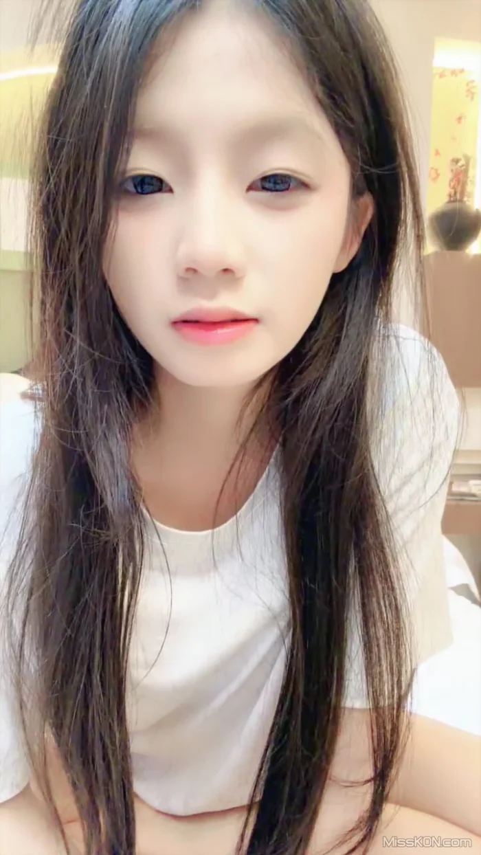 你的小月月_ 纯欲天花板 完美白嫩身姿