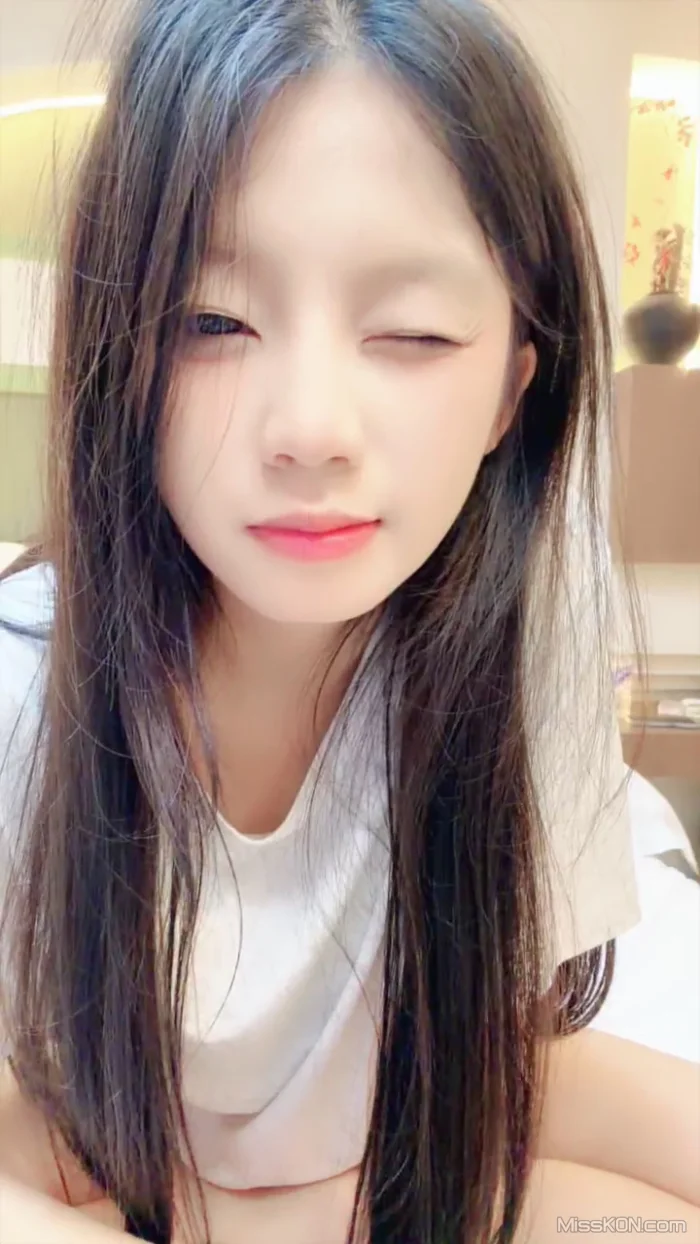 你的小月月_ 纯欲天花板 完美白嫩身姿