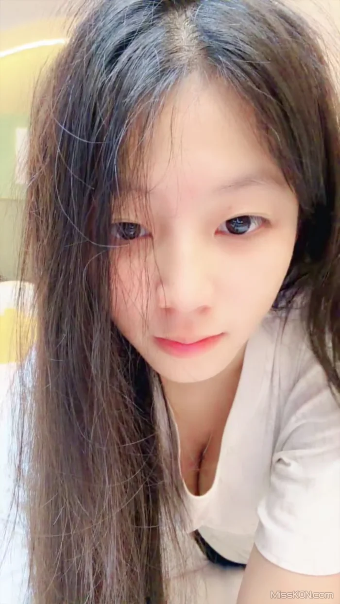 你的小月月_ 纯欲天花板 完美白嫩身姿