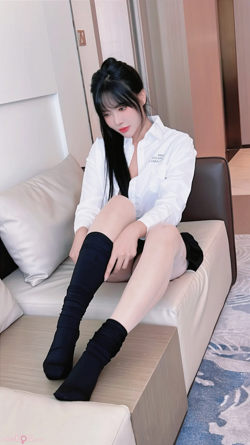 [内购无水印] Na Bi (娜比)_ 秀人网模特 学生装