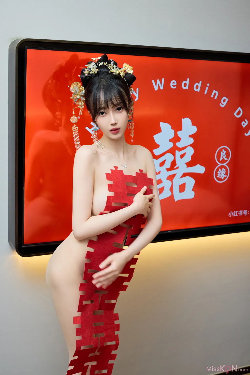 [内购无水印] 玥儿玥er_ 秀人网模特 性感秀禾服
