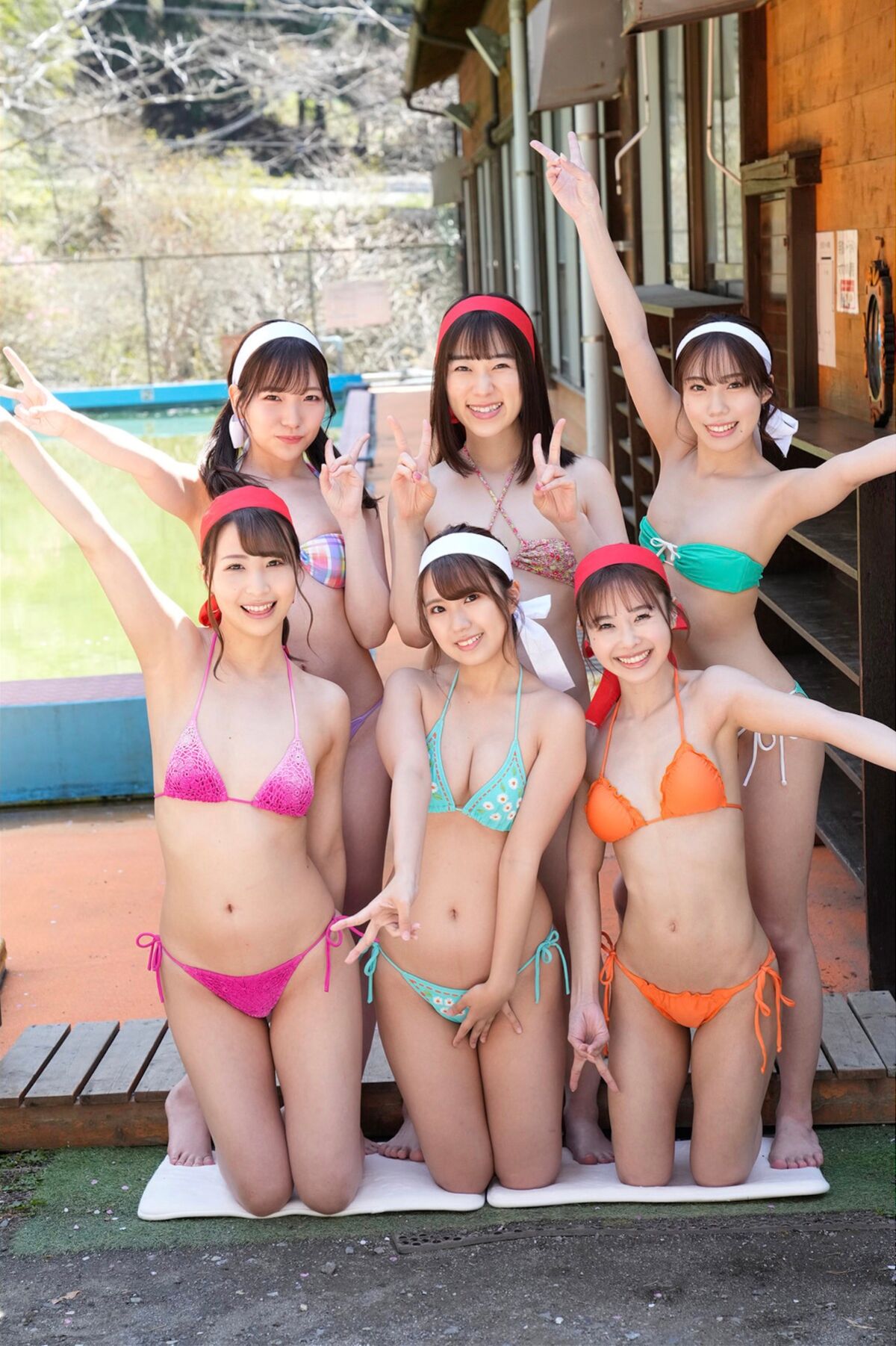 Post Digital Photo ドキッ 丸ごとヌード 全裸だらけの水泳大会 Part01
