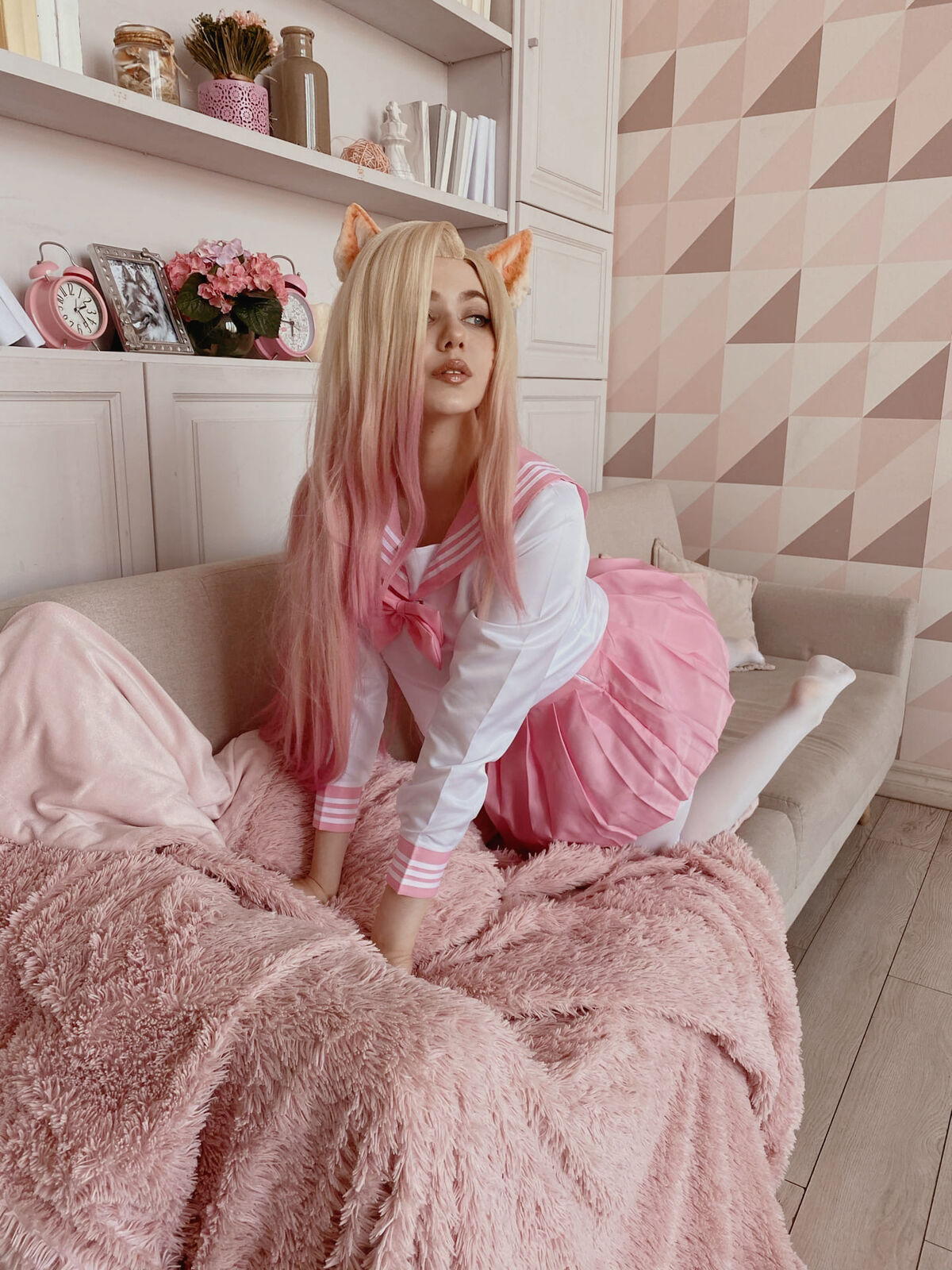 Coser@Alina Becker - Ahri Schoolgirl Part02