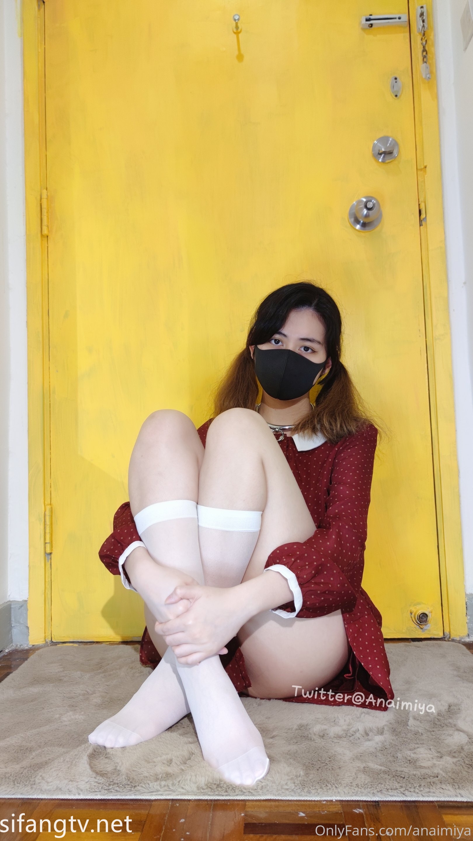 抖音、快手全网同名，极品网红福利姬【奶咪】未流出OF收费3部-裸舞
