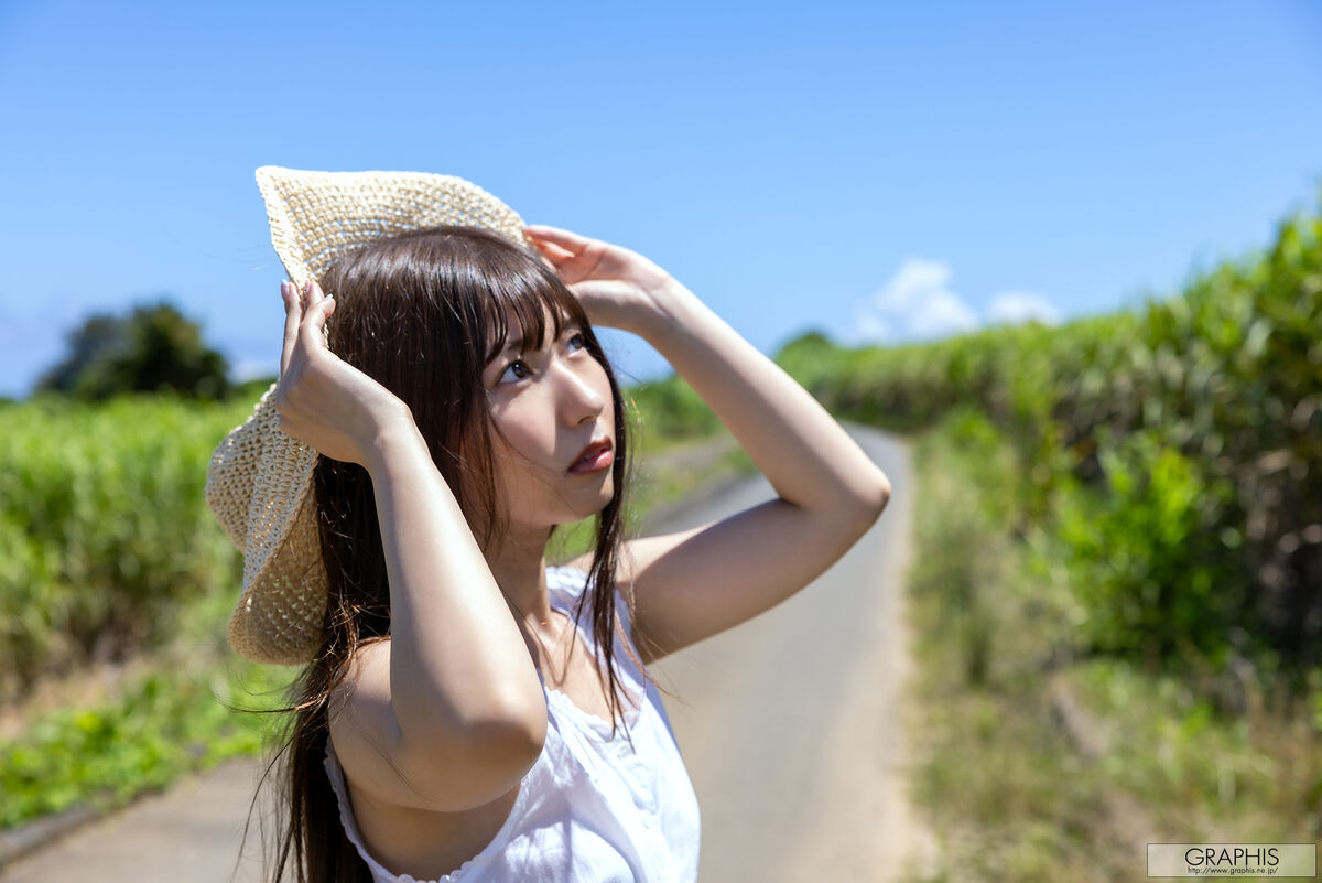 Miyu Aizawa 逢沢みゆ - Graphis New Years Holiday SPECIAL 2025-2026 Come Across Vol.1-2