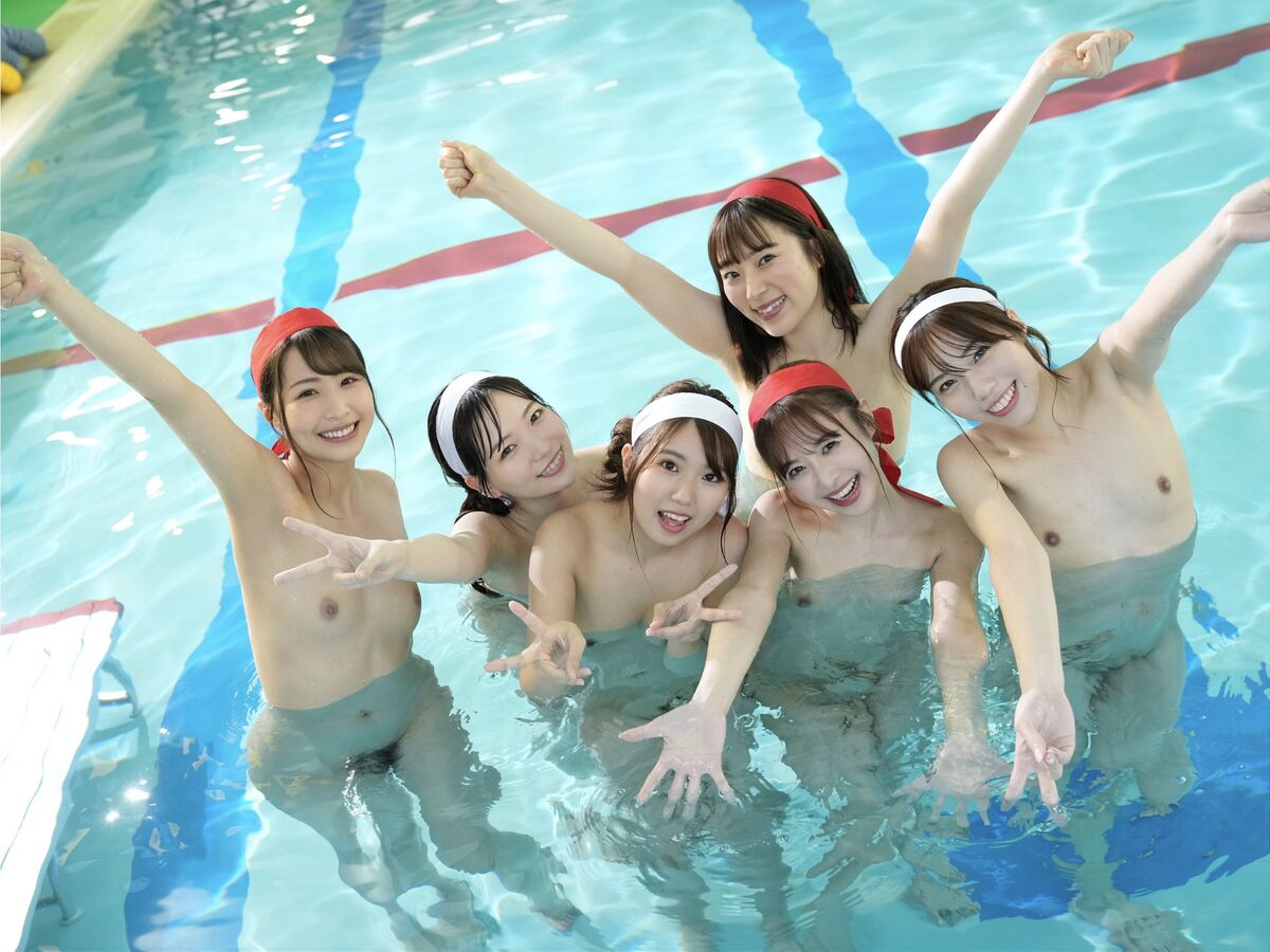 Post Digital Photo ドキッ 丸ごとヌード 全裸だらけの水泳大会 Part02