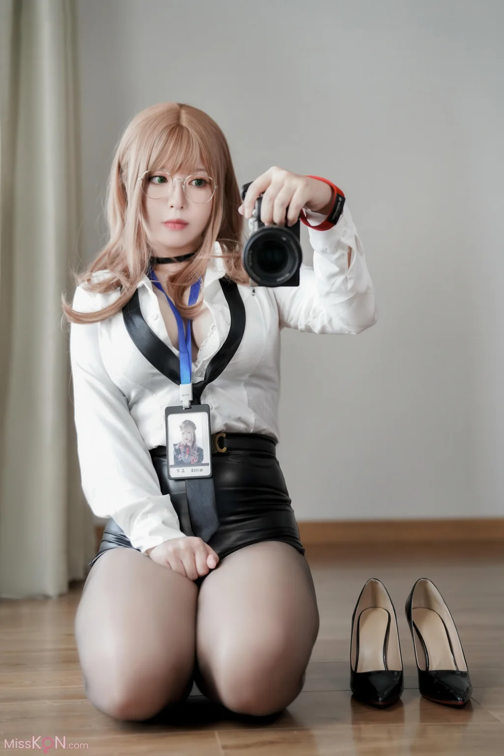 Coser@半半子_ Nikke胜利女神 艾玛秘书