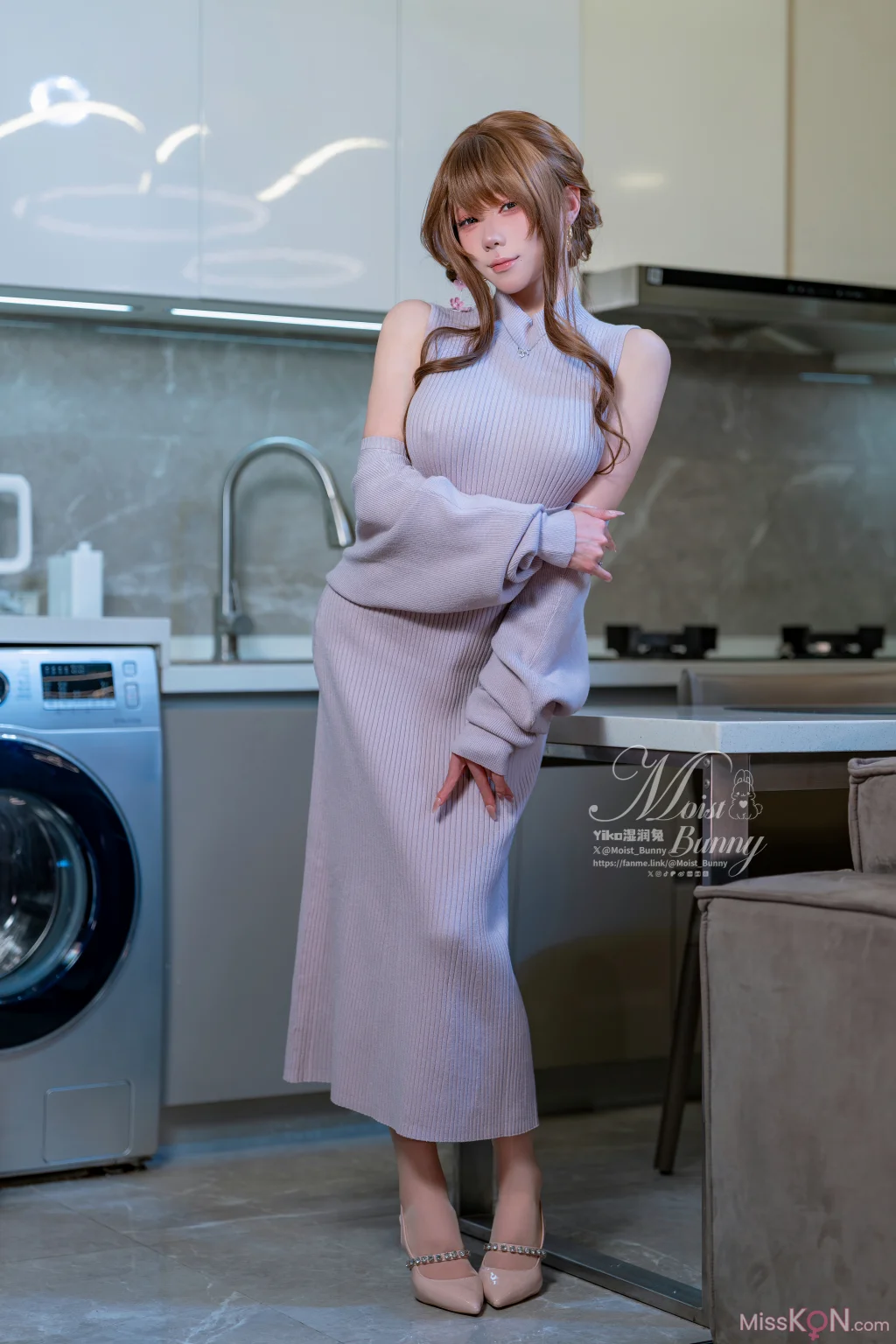 Coser@黏黏团子兔_ 2026-01月作品 在丈夫身边