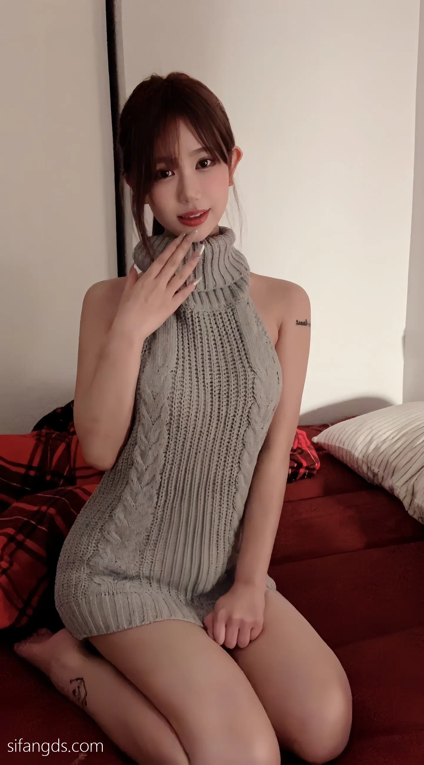 抖音反差女神『宥子oct9』最新定制道具自慰，风骚气质高挑身材男人看了就想侵犯穷人女神富人玩物精盆