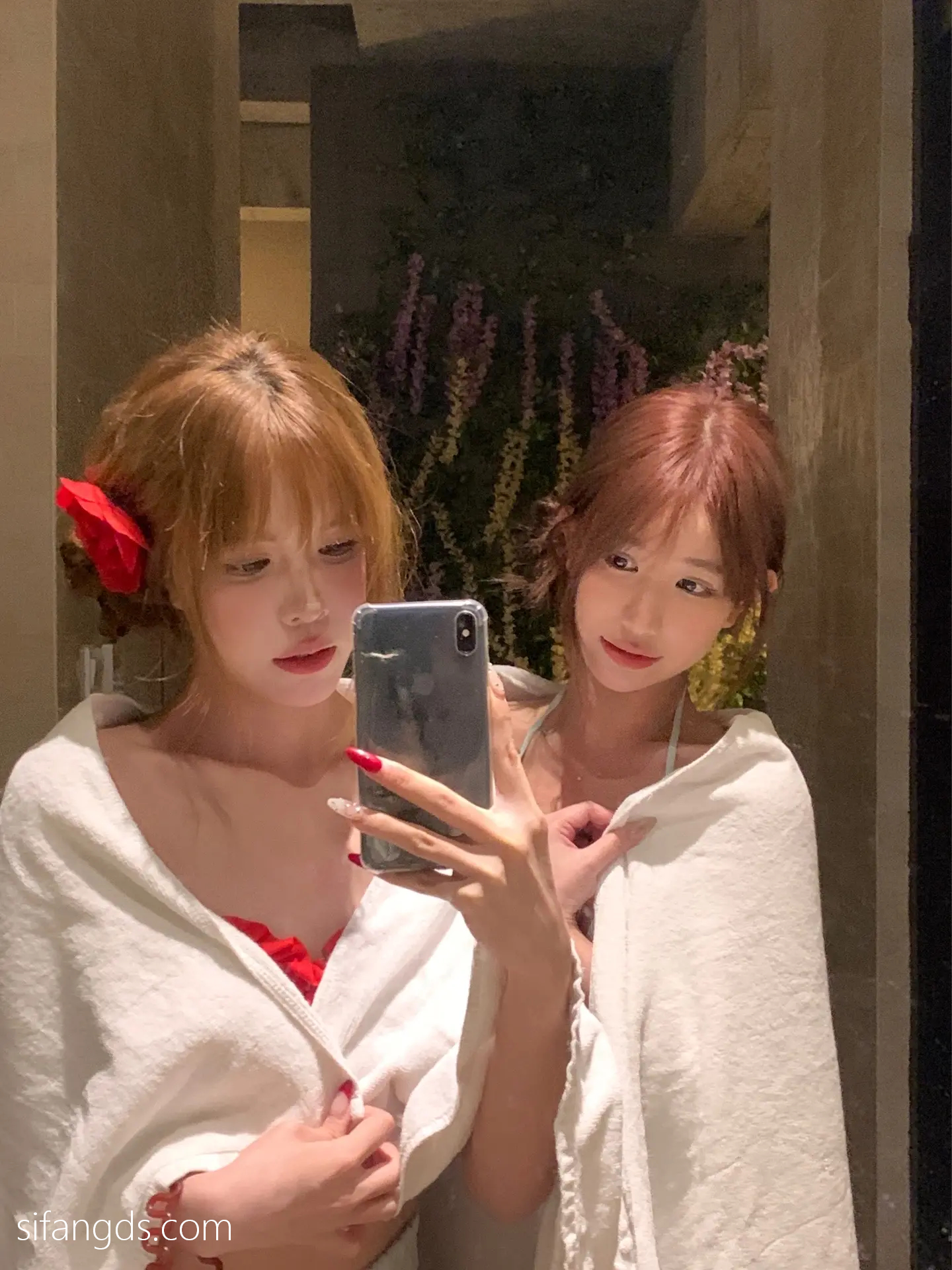 抖音反差女神『宥子oct9』最新定制道具自慰，风骚气质高挑身材男人看了就想侵犯穷人女神富人玩物精盆