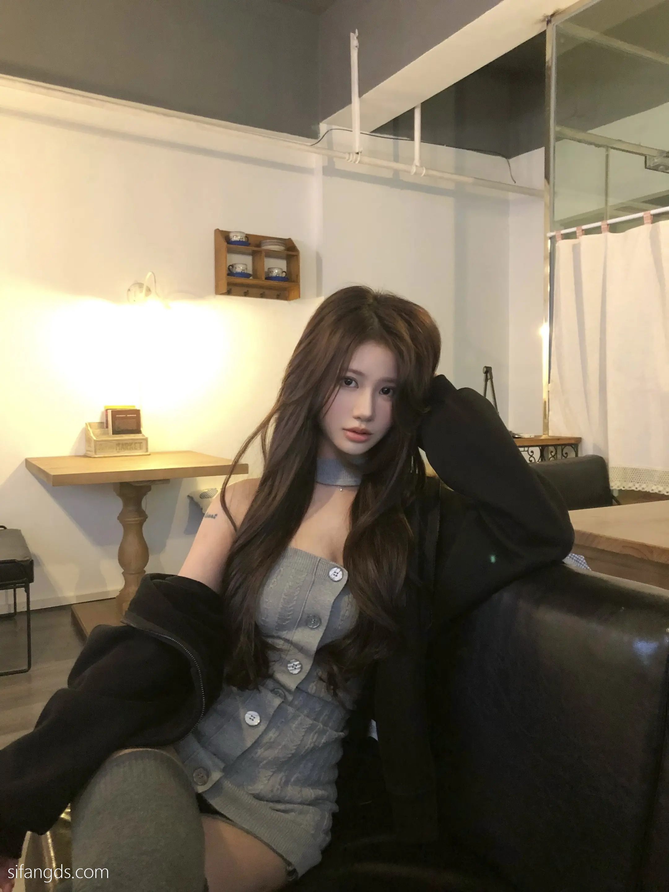 抖音反差女神『宥子oct9』最新定制道具自慰，风骚气质高挑身材男人看了就想侵犯穷人女神富人玩物精盆