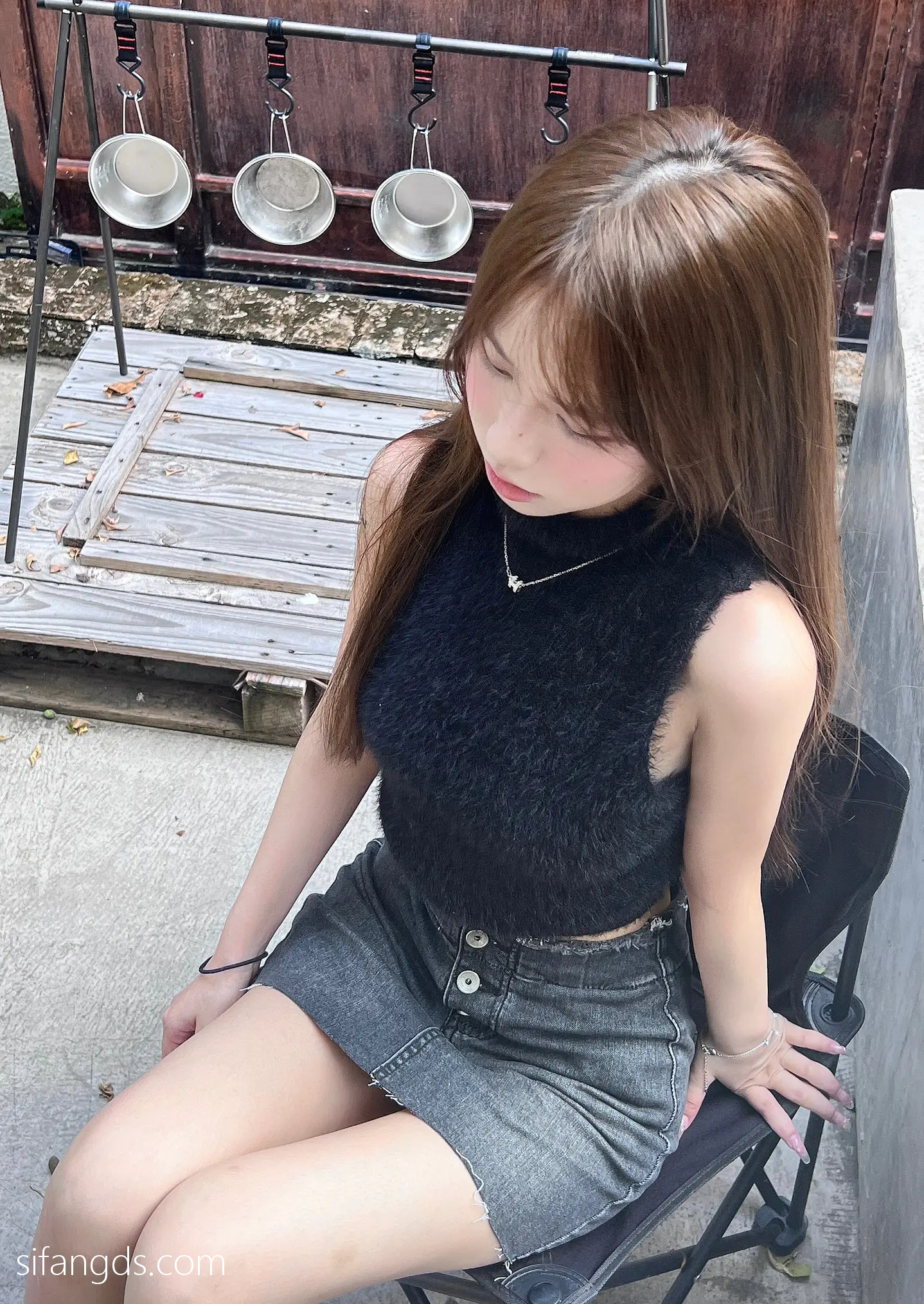 抖音反差女神『宥子oct9』最新定制道具自慰，风骚气质高挑身材男人看了就想侵犯穷人女神富人玩物精盆