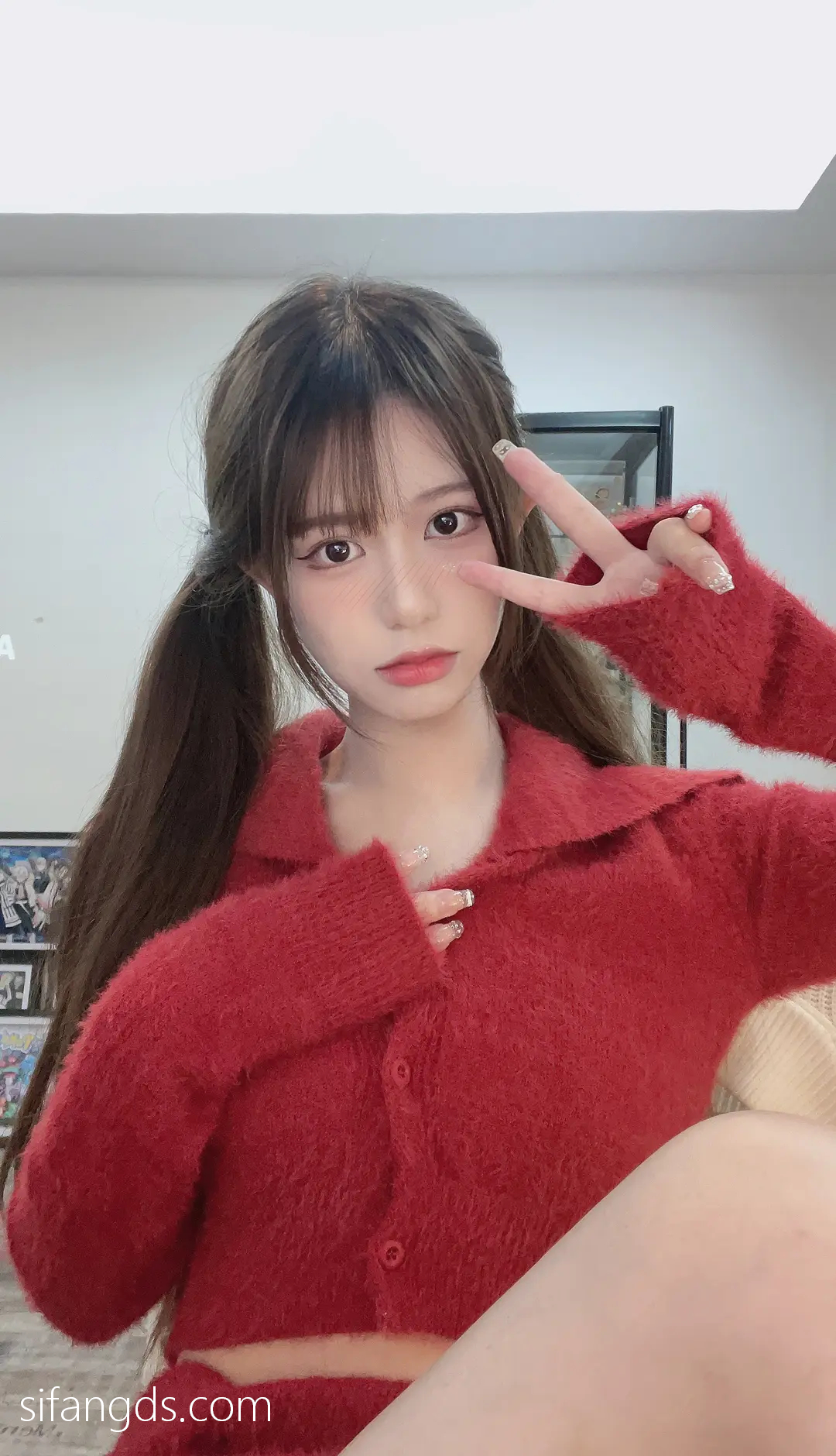 抖音反差女神『宥子oct9』最新定制道具自慰，风骚气质高挑身材男人看了就想侵犯穷人女神富人玩物精盆