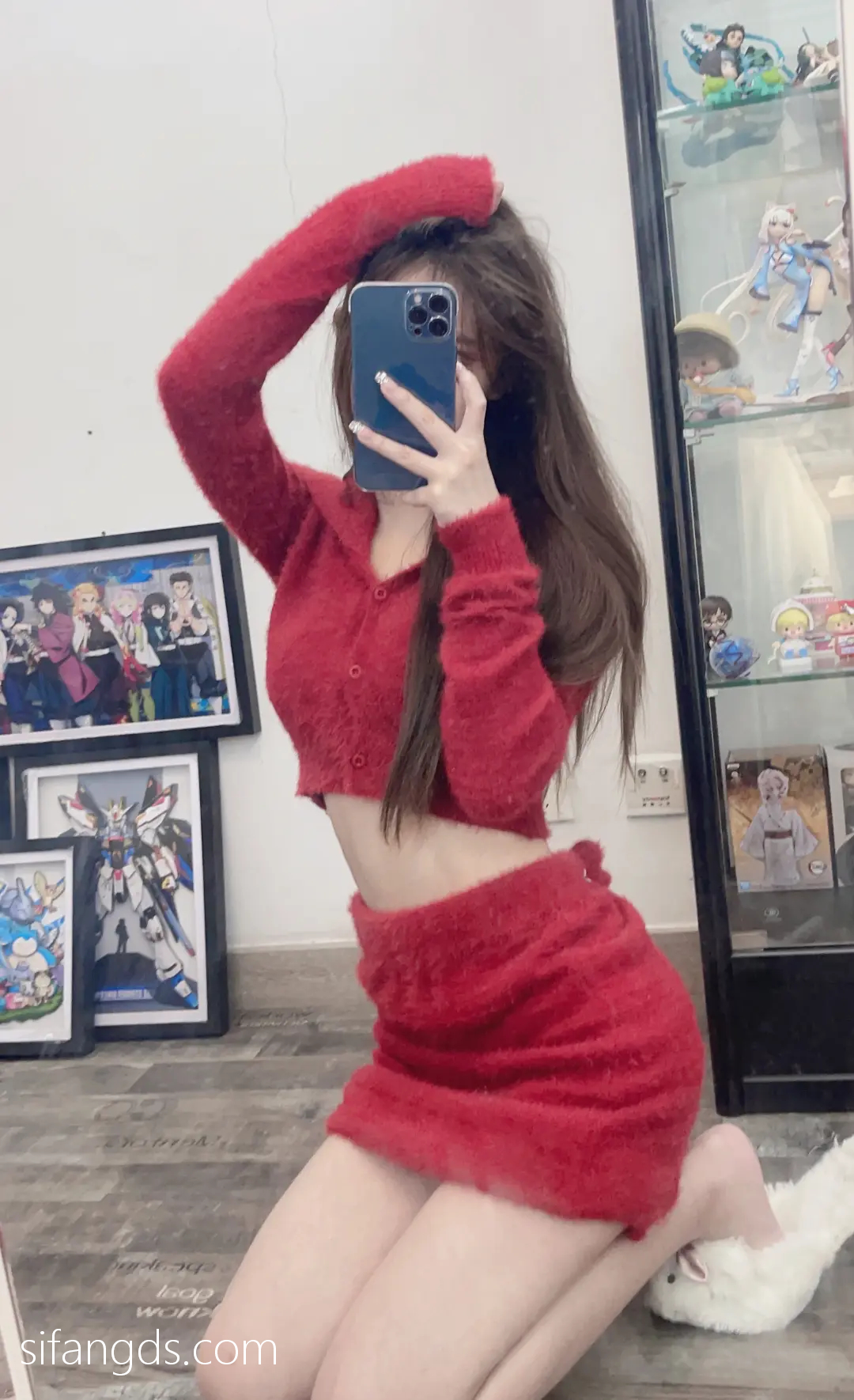 抖音反差女神『宥子oct9』最新定制道具自慰，风骚气质高挑身材男人看了就想侵犯穷人女神富人玩物精盆