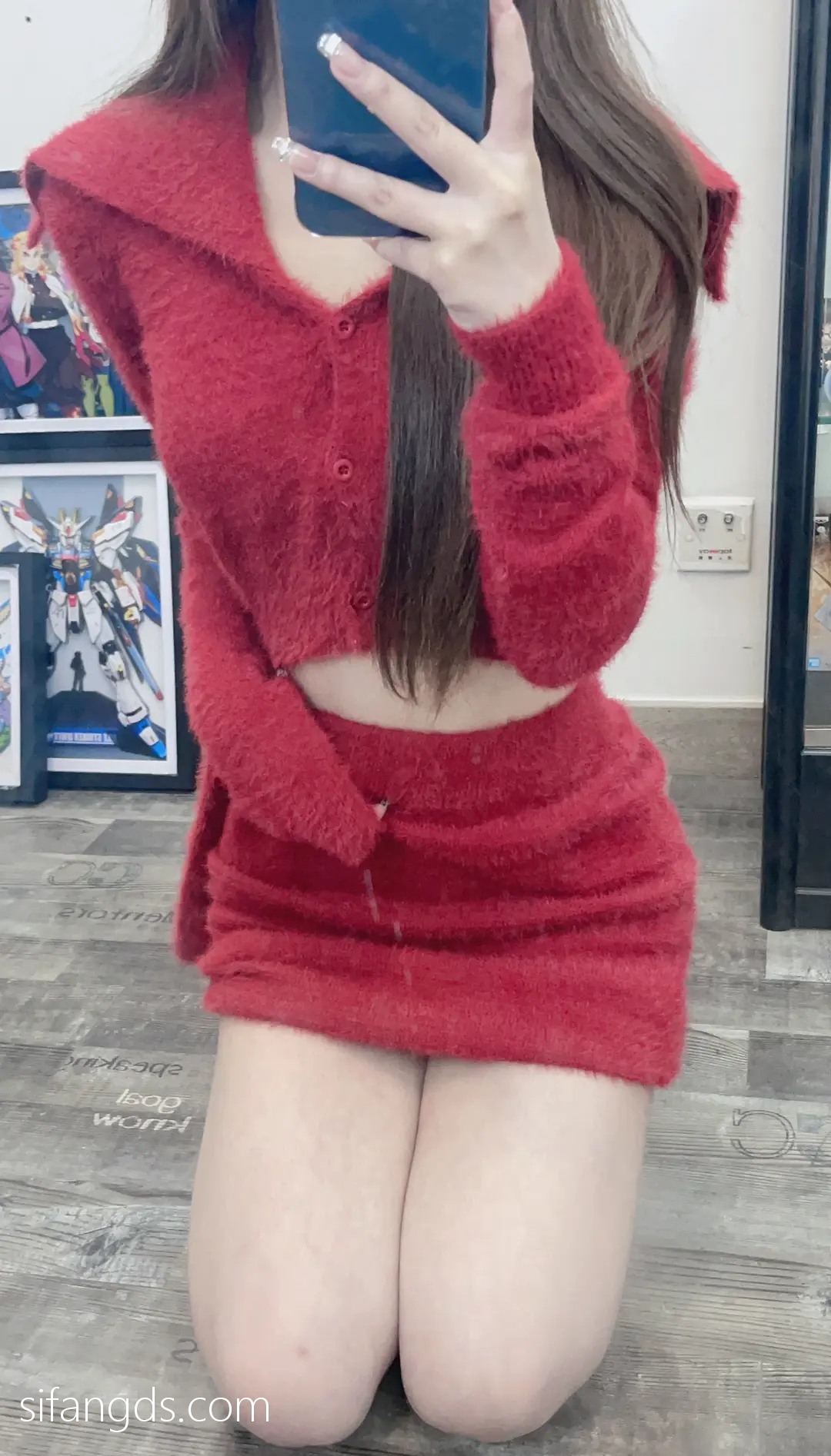 抖音反差女神『宥子oct9』最新定制道具自慰，风骚气质高挑身材男人看了就想侵犯穷人女神富人玩物精盆