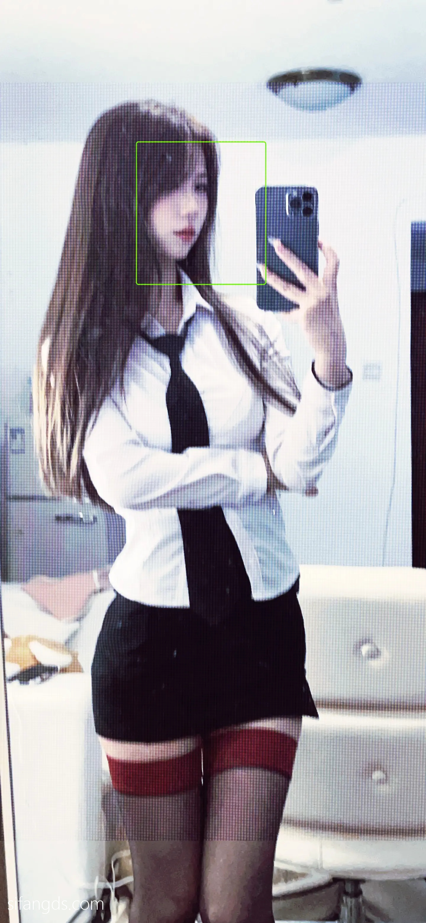 抖音反差女神『宥子oct9』最新定制道具自慰，风骚气质高挑身材男人看了就想侵犯穷人女神富人玩物精盆