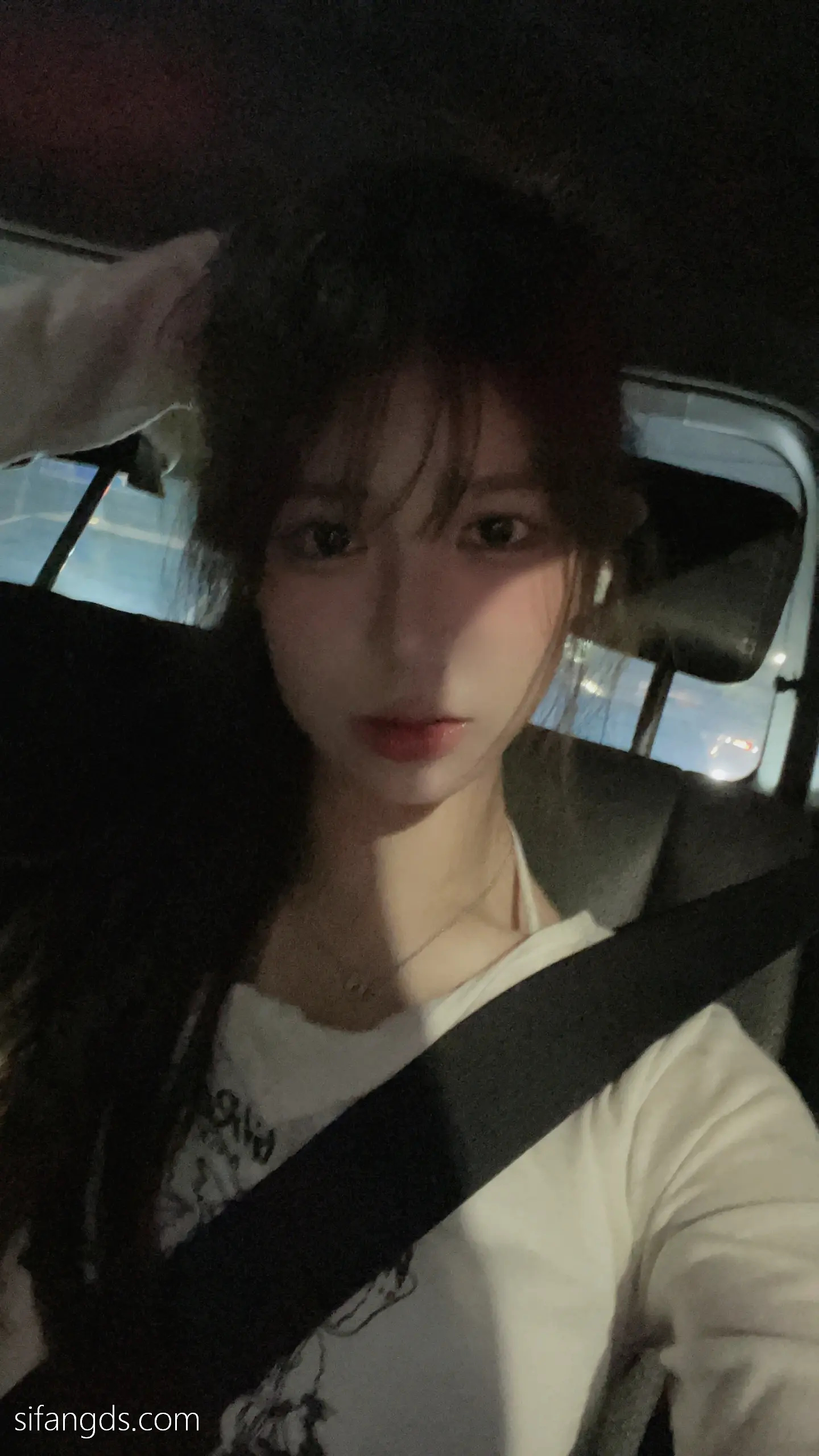 抖音反差女神『宥子oct9』最新定制道具自慰，风骚气质高挑身材男人看了就想侵犯穷人女神富人玩物精盆