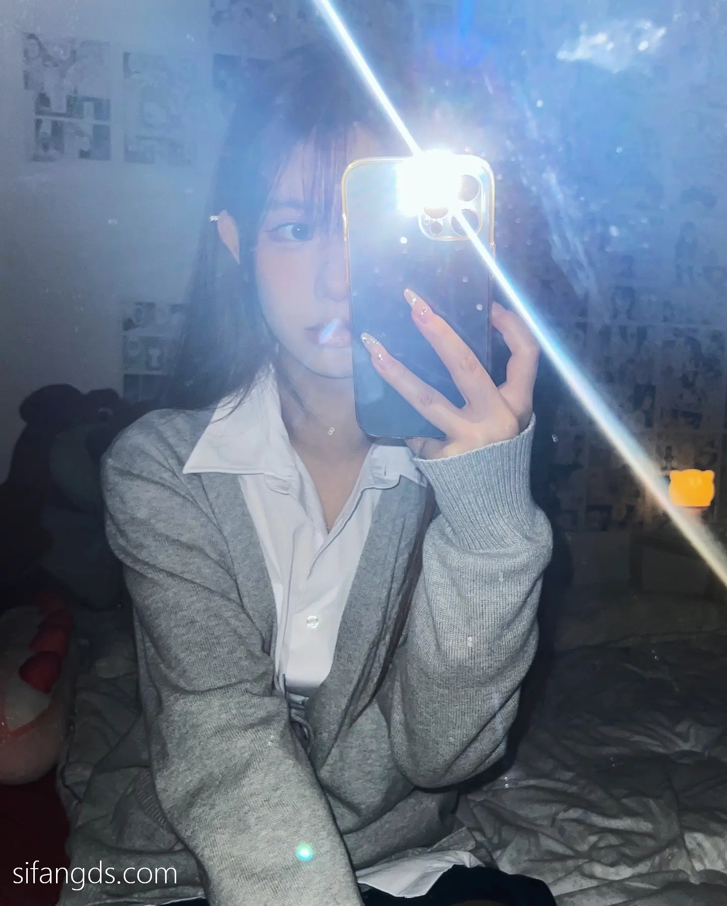 抖音反差女神『宥子oct9』最新定制道具自慰，风骚气质高挑身材男人看了就想侵犯穷人女神富人玩物精盆