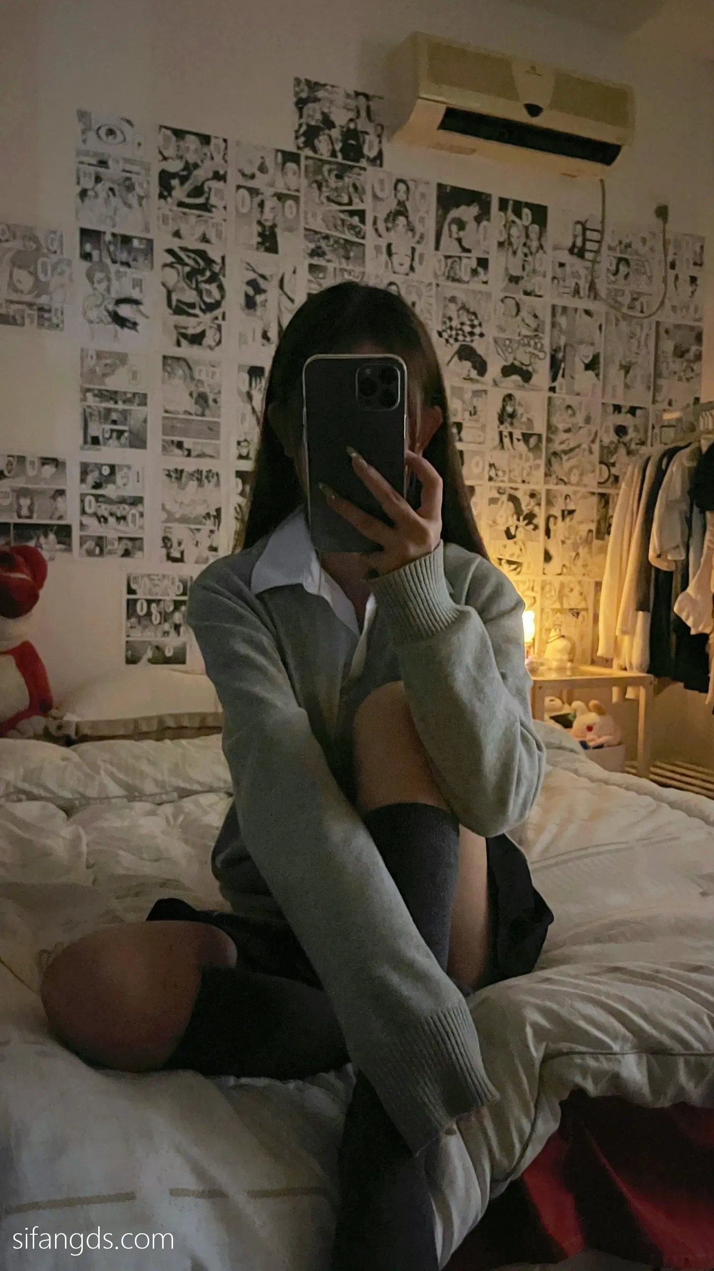 抖音反差女神『宥子oct9』最新定制道具自慰，风骚气质高挑身材男人看了就想侵犯穷人女神富人玩物精盆