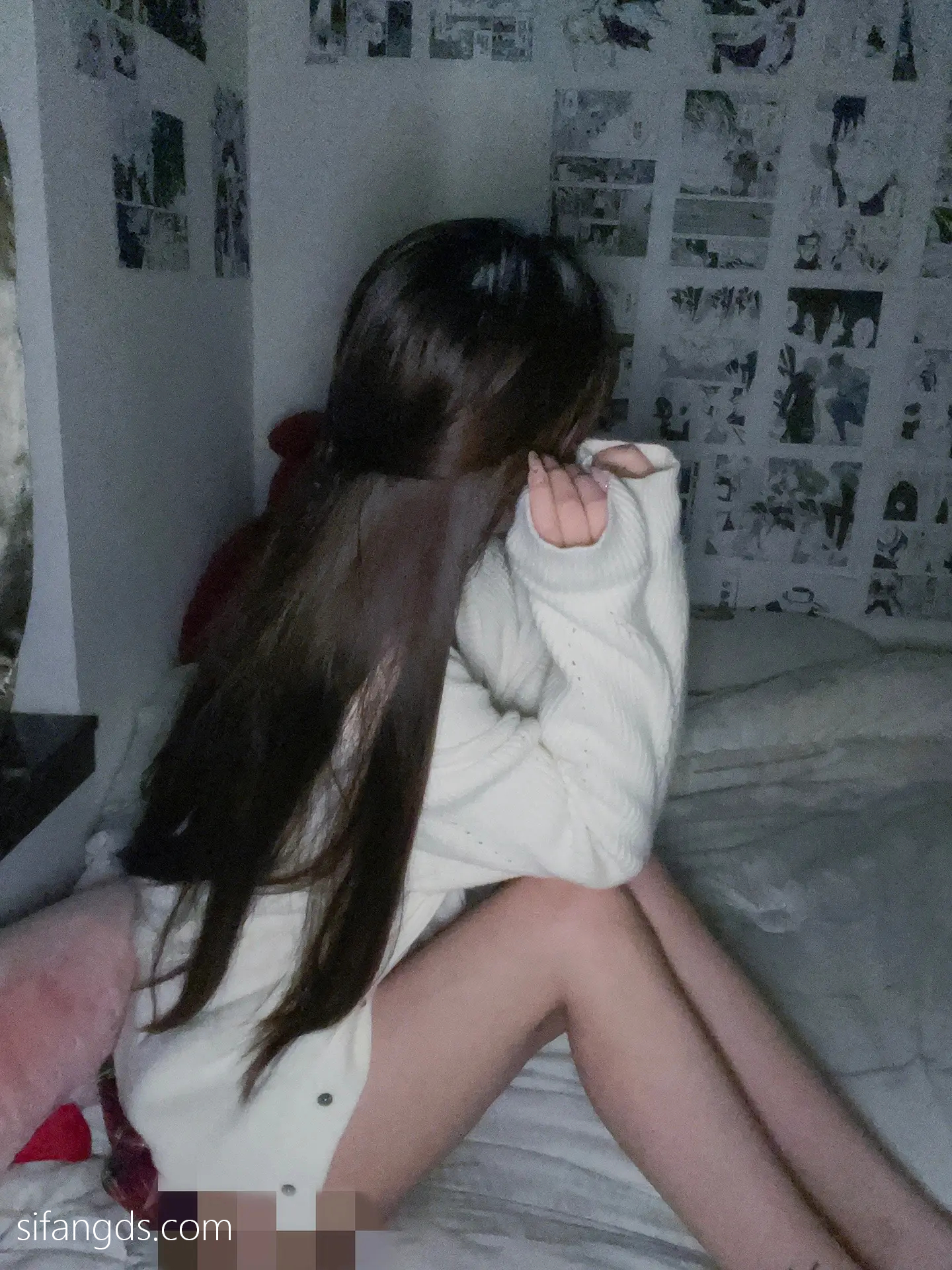 抖音反差女神『宥子oct9』最新定制道具自慰，风骚气质高挑身材男人看了就想侵犯穷人女神富人玩物精盆