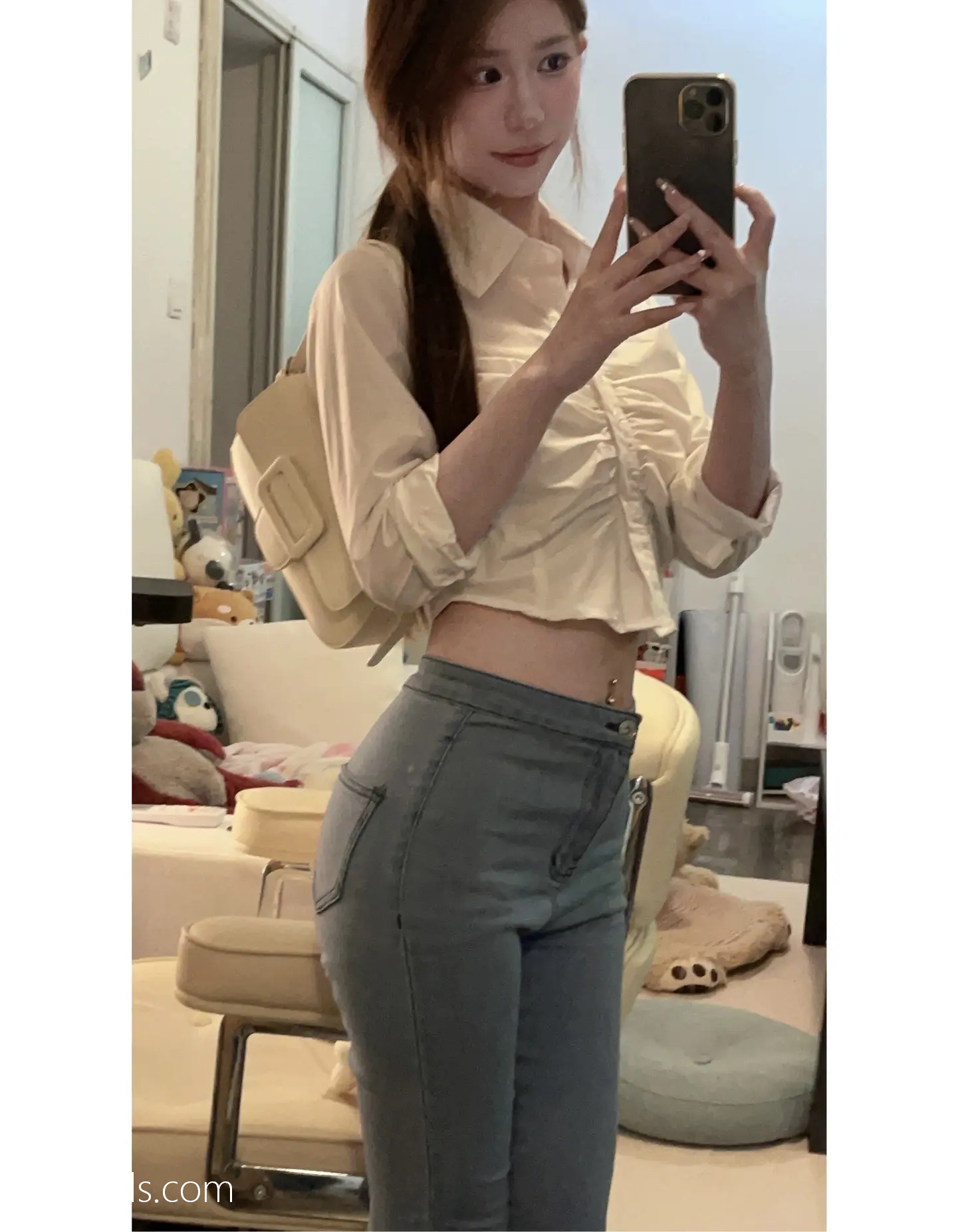 抖音反差女神『宥子oct9』最新定制道具自慰，风骚气质高挑身材男人看了就想侵犯穷人女神富人玩物精盆