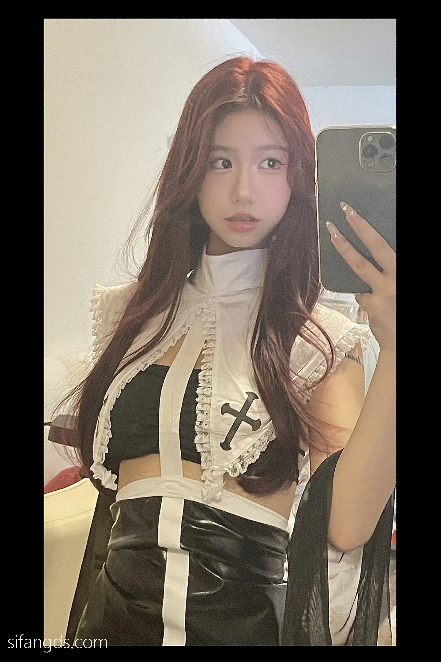 抖音反差女神『宥子oct9』最新定制道具自慰，风骚气质高挑身材男人看了就想侵犯穷人女神富人玩物精盆