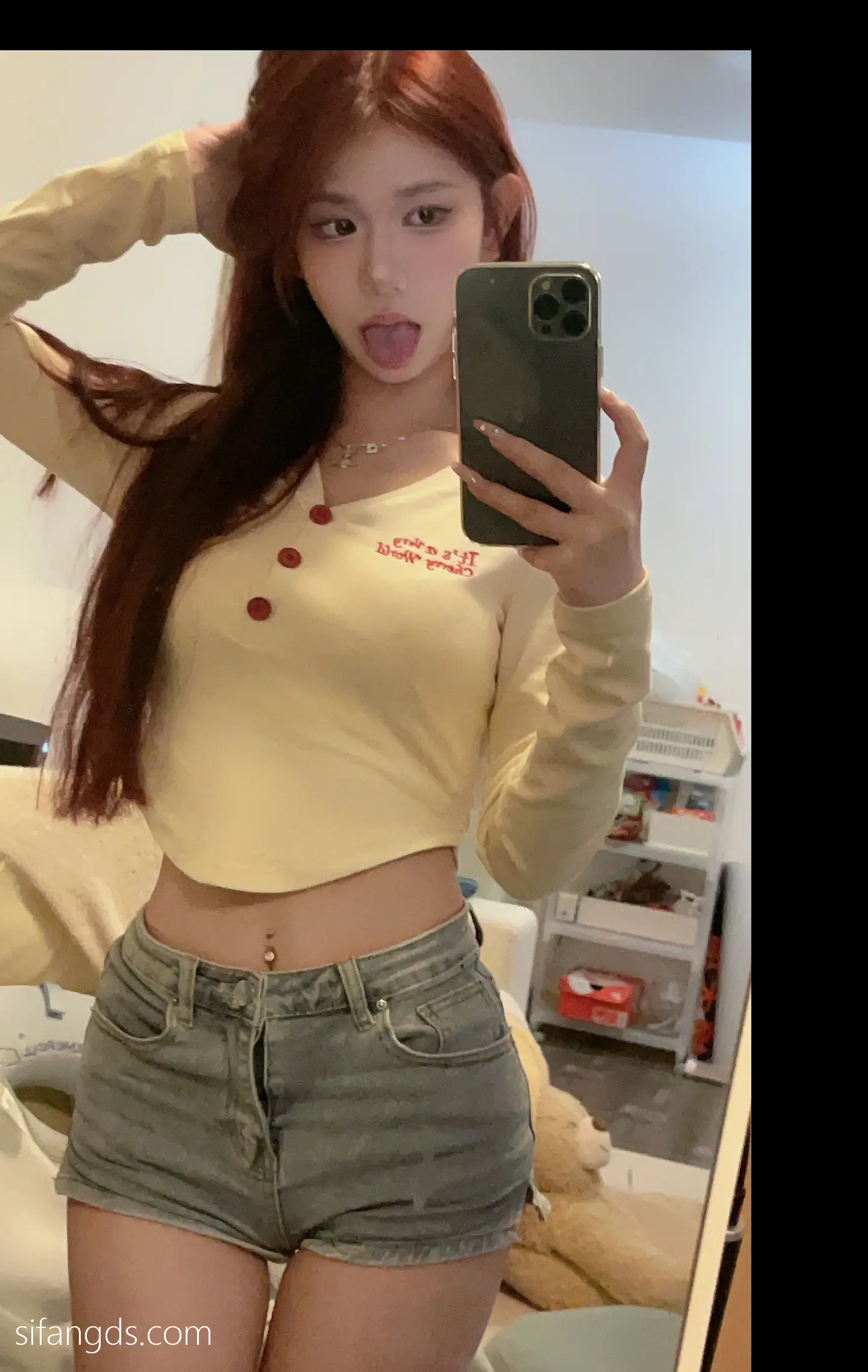 抖音反差女神『宥子oct9』最新定制道具自慰，风骚气质高挑身材男人看了就想侵犯穷人女神富人玩物精盆