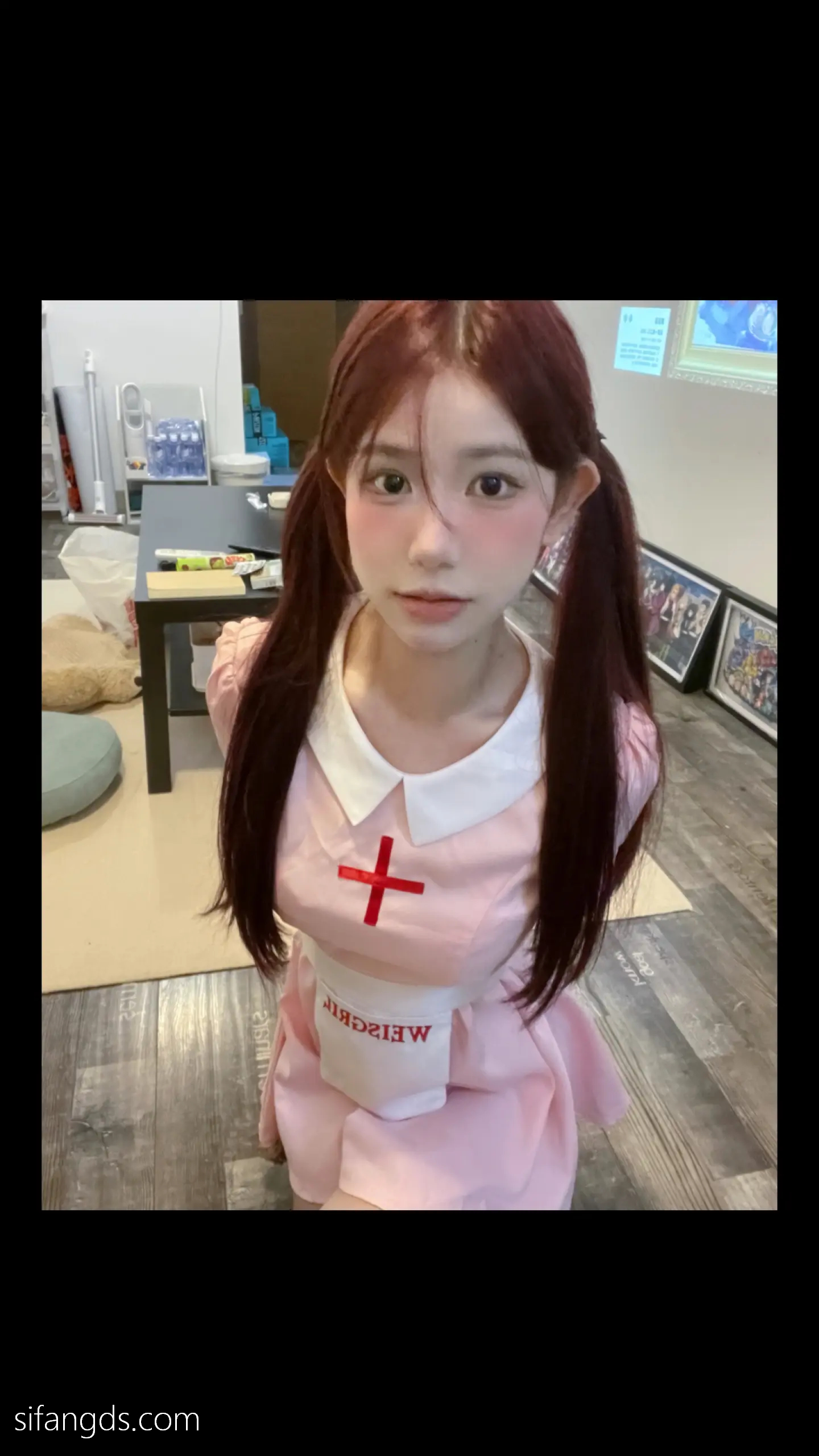 抖音反差女神『宥子oct9』最新定制道具自慰，风骚气质高挑身材男人看了就想侵犯穷人女神富人玩物精盆