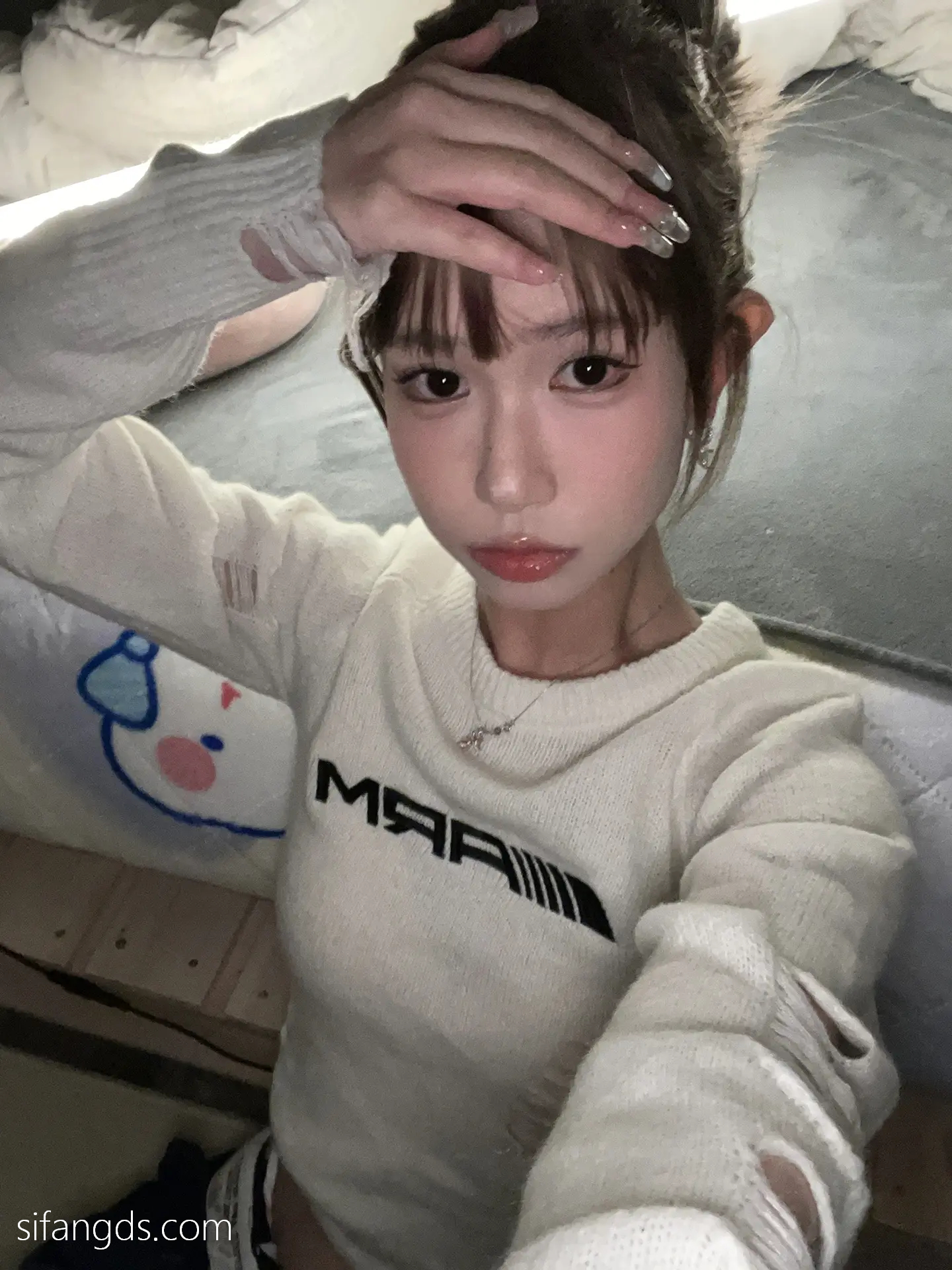 抖音反差女神『宥子oct9』最新定制道具自慰，风骚气质高挑身材男人看了就想侵犯穷人女神富人玩物精盆