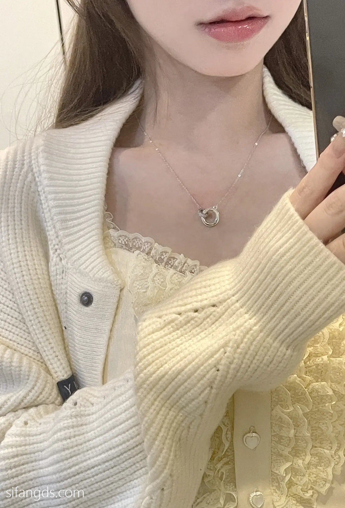 抖音反差女神『宥子oct9』最新定制道具自慰，风骚气质高挑身材男人看了就想侵犯穷人女神富人玩物精盆