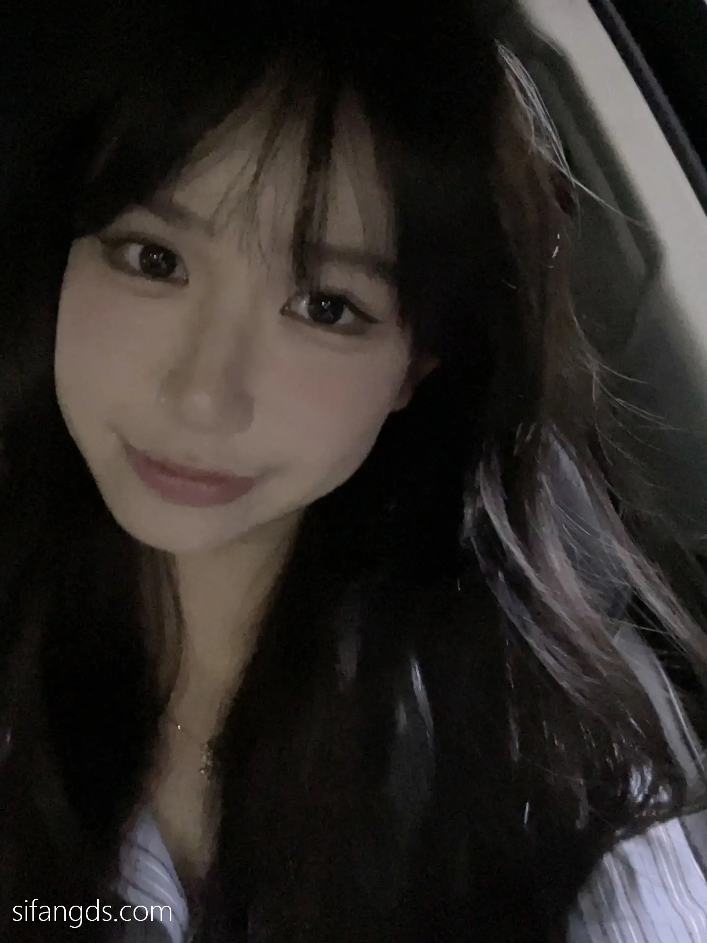 抖音反差女神『宥子oct9』最新定制道具自慰，风骚气质高挑身材男人看了就想侵犯穷人女神富人玩物精盆