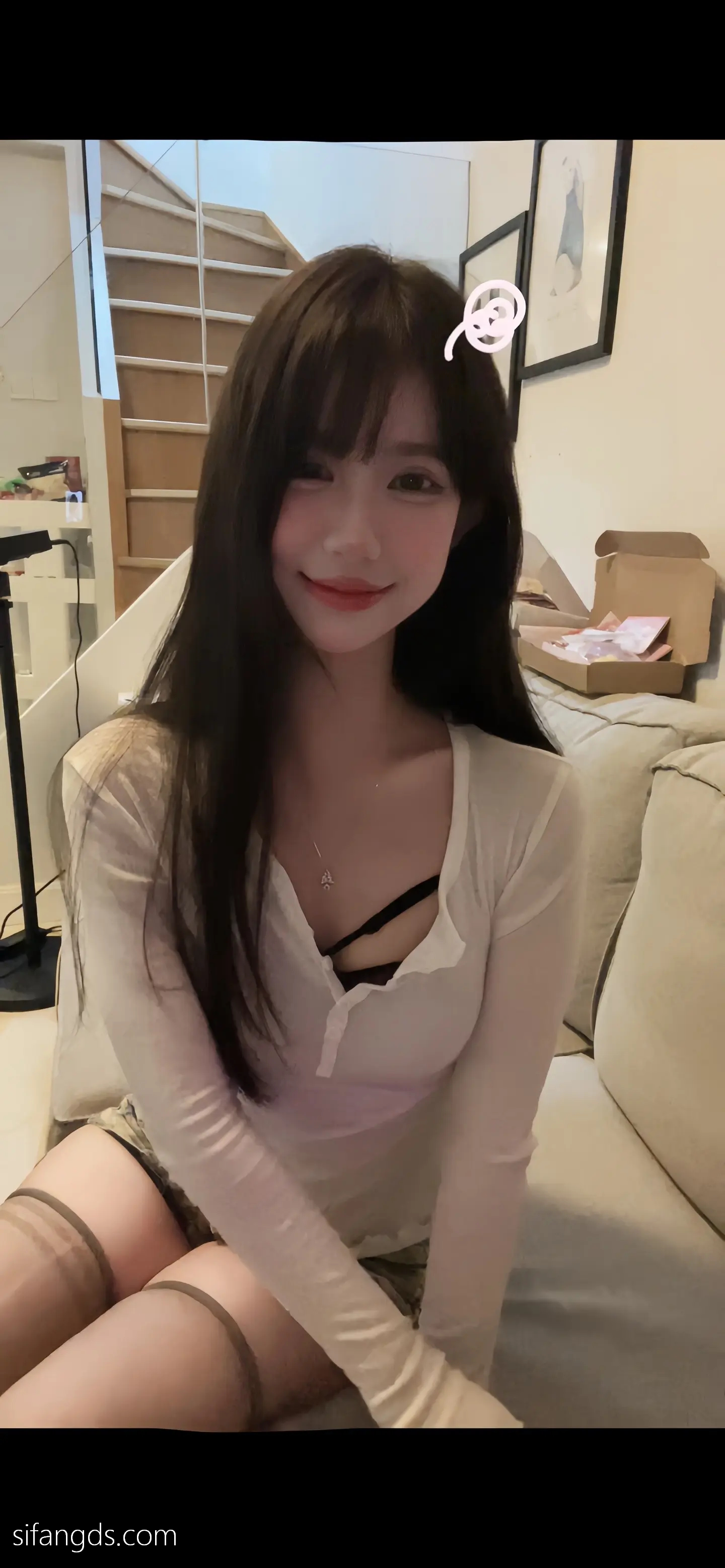 抖音反差女神『宥子oct9』最新定制道具自慰，风骚气质高挑身材男人看了就想侵犯穷人女神富人玩物精盆