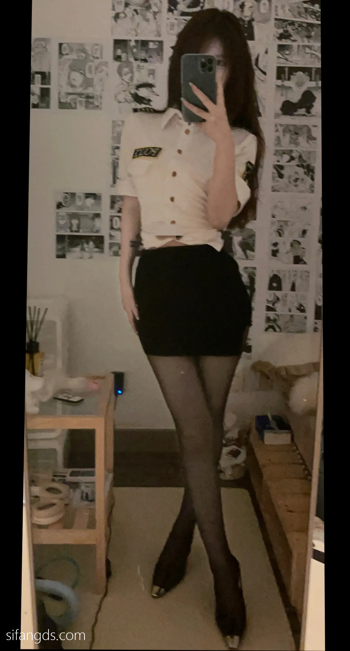 抖音反差女神『宥子oct9』最新定制道具自慰，风骚气质高挑身材男人看了就想侵犯穷人女神富人玩物精盆