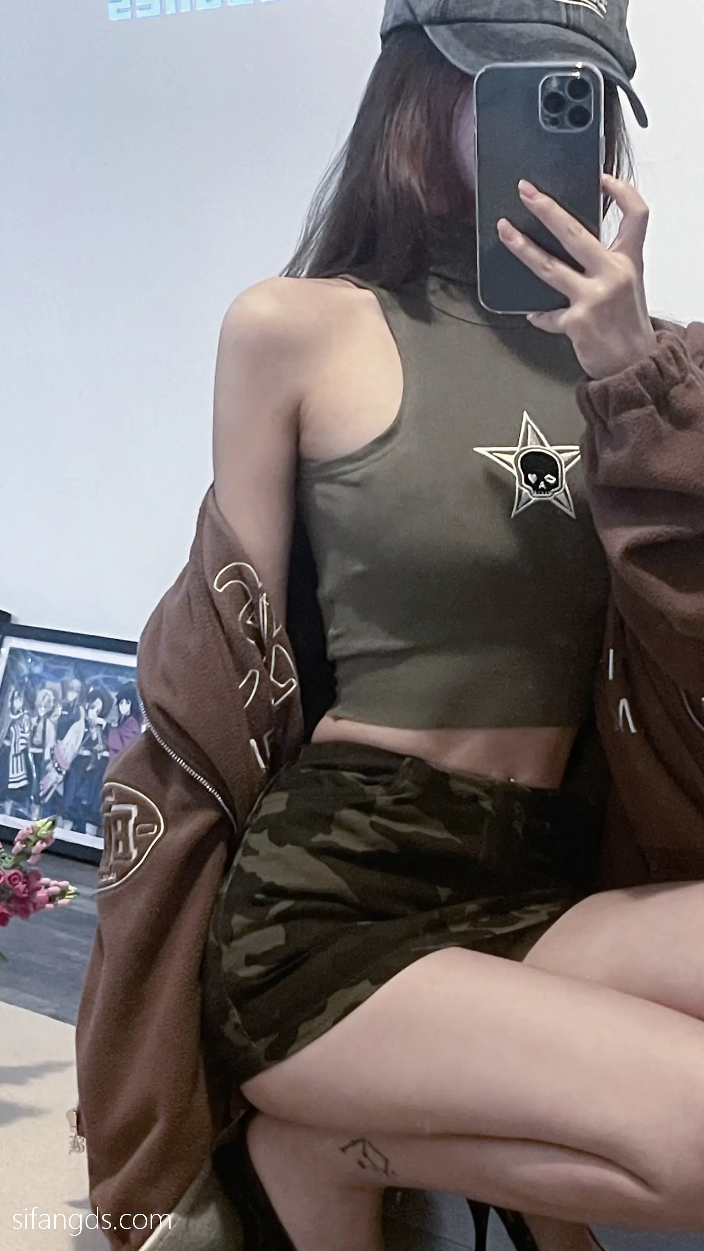 抖音反差女神『宥子oct9』最新定制道具自慰，风骚气质高挑身材男人看了就想侵犯穷人女神富人玩物精盆