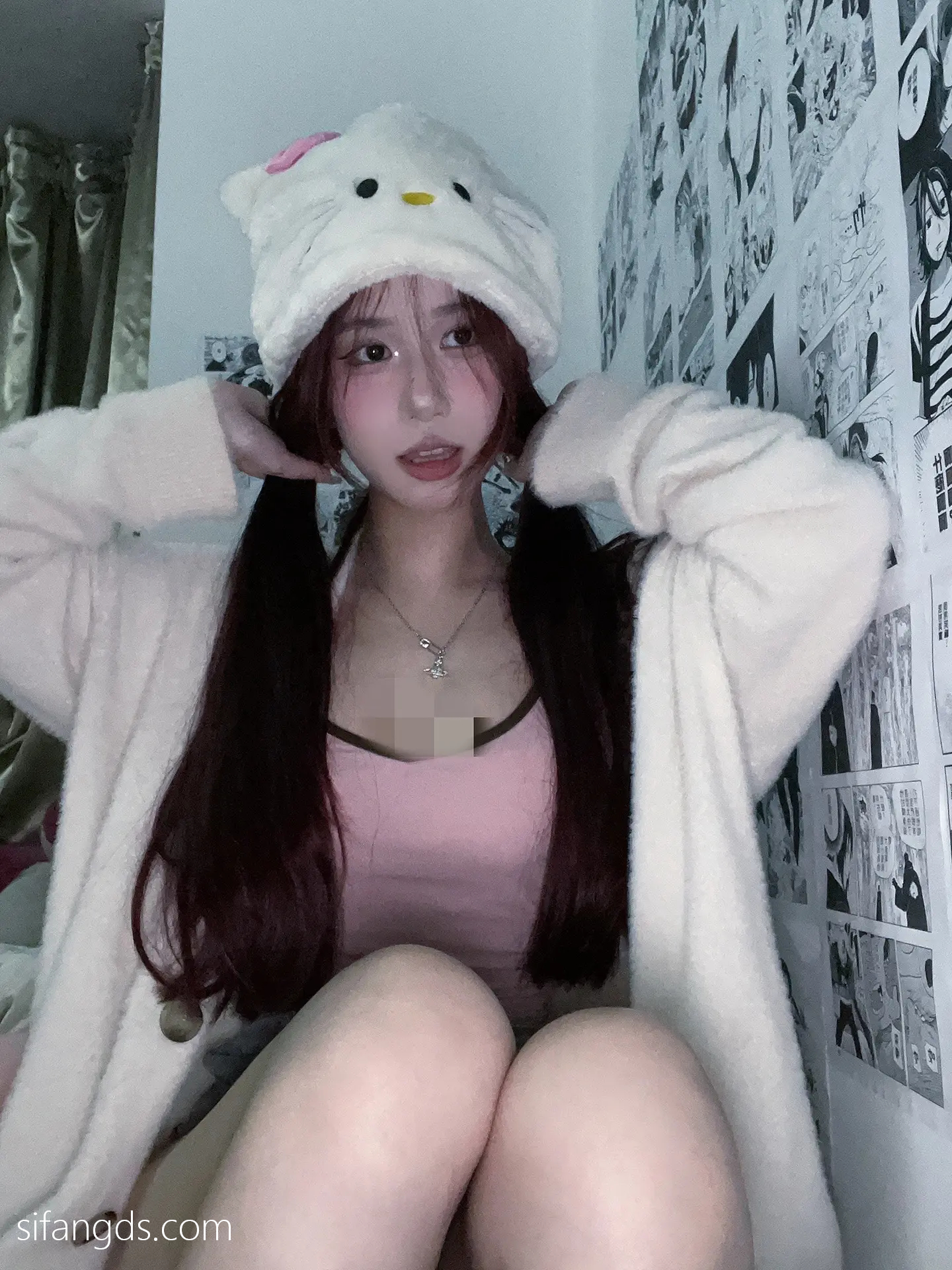 抖音反差女神『宥子oct9』最新定制道具自慰，风骚气质高挑身材男人看了就想侵犯穷人女神富人玩物精盆