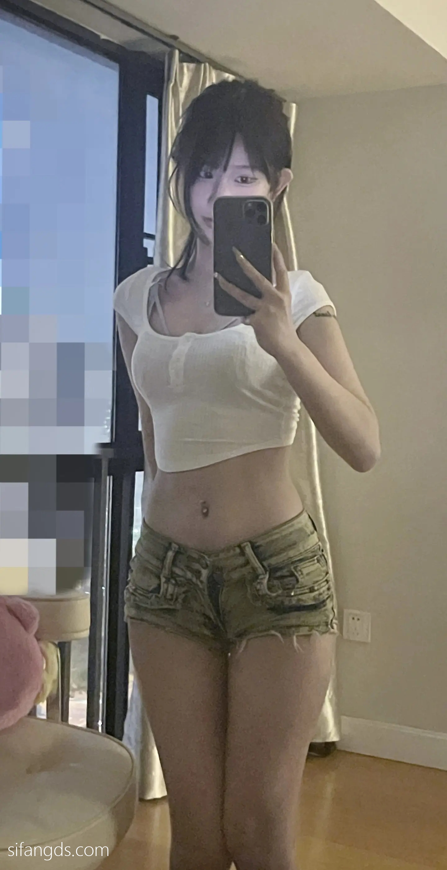 抖音反差女神『宥子oct9』最新定制道具自慰，风骚气质高挑身材男人看了就想侵犯穷人女神富人玩物精盆