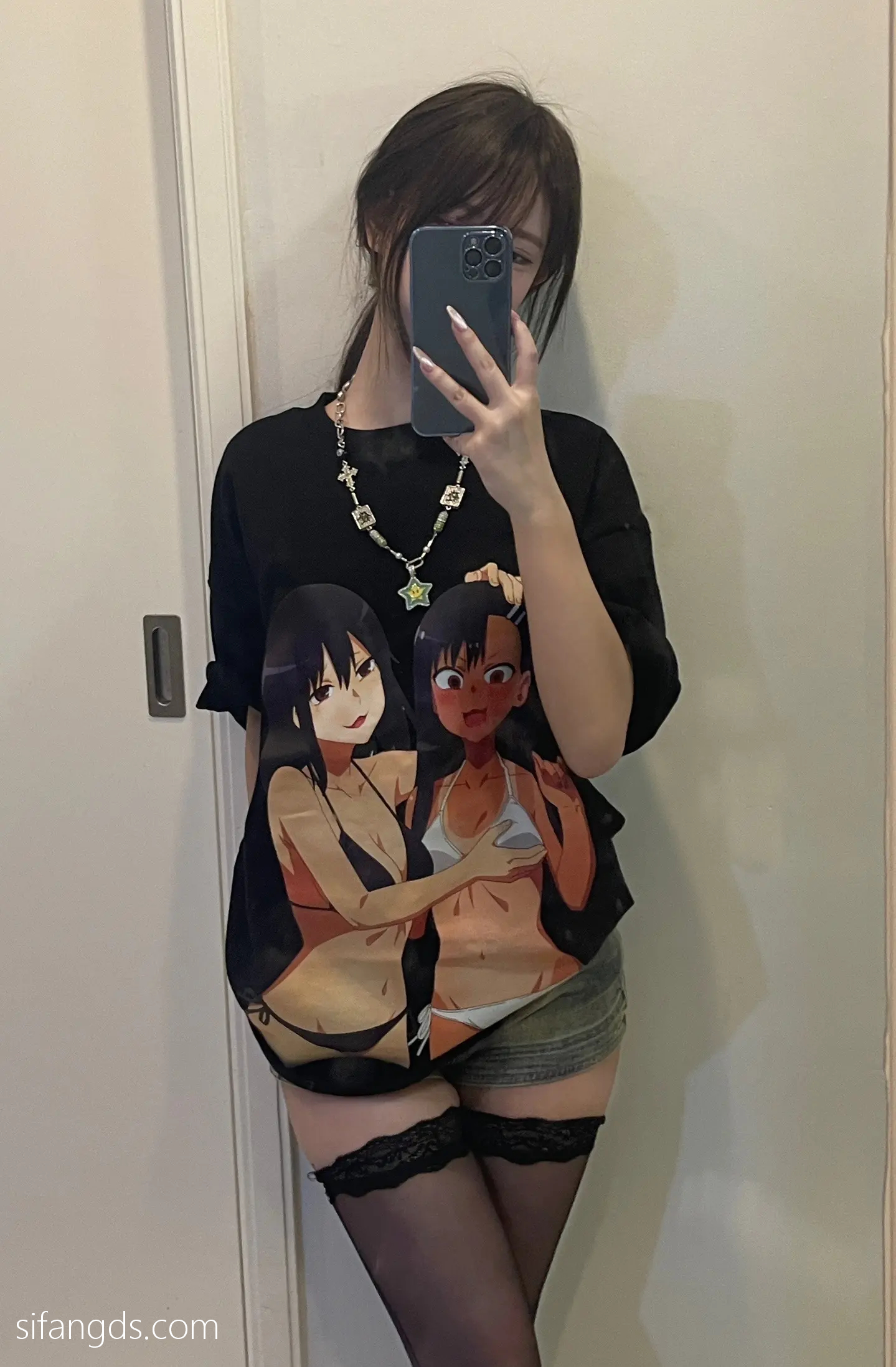 抖音反差女神『宥子oct9』最新定制道具自慰，风骚气质高挑身材男人看了就想侵犯穷人女神富人玩物精盆