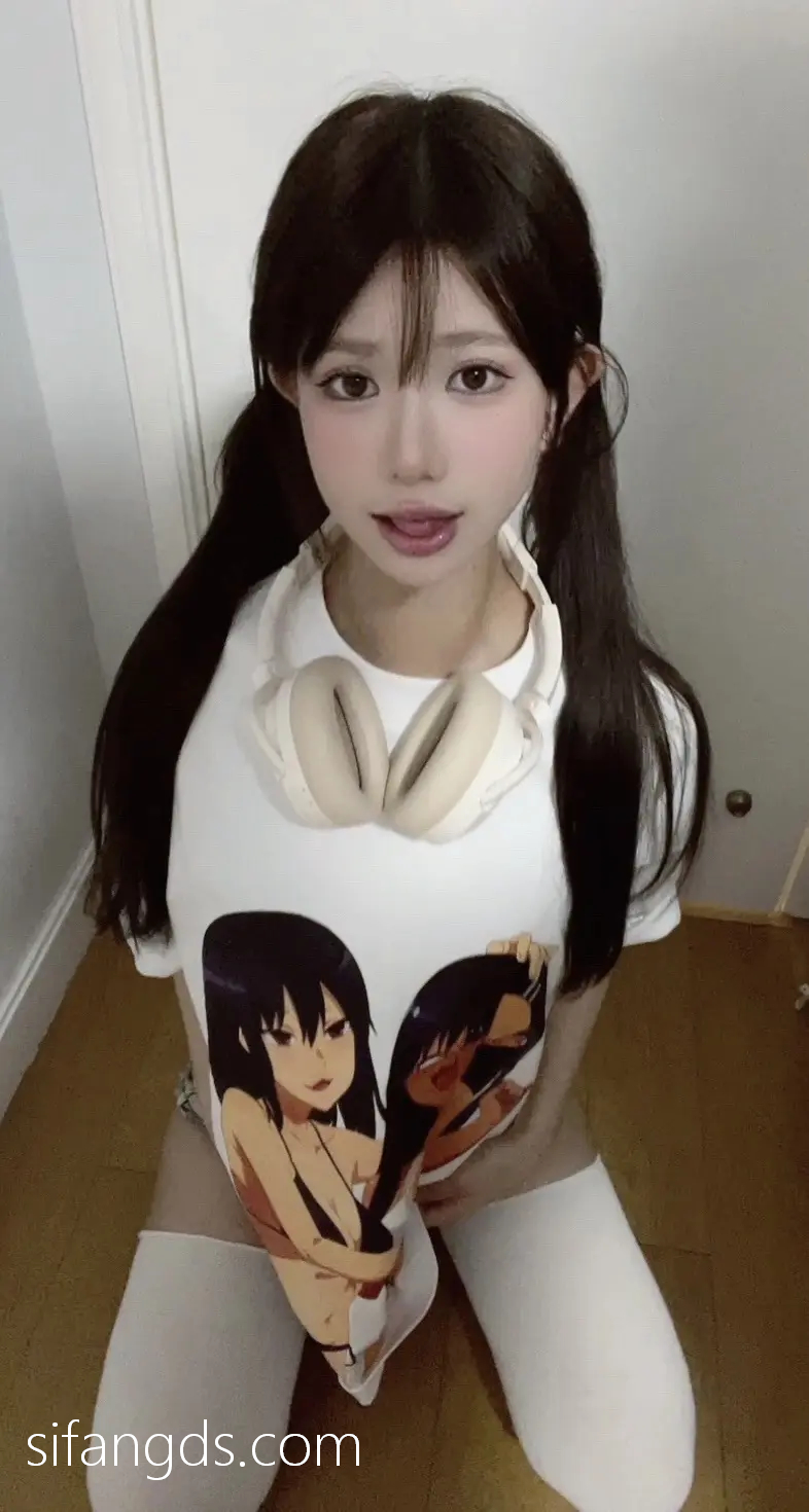 抖音反差女神『宥子oct9』最新定制道具自慰，风骚气质高挑身材男人看了就想侵犯穷人女神富人玩物精盆