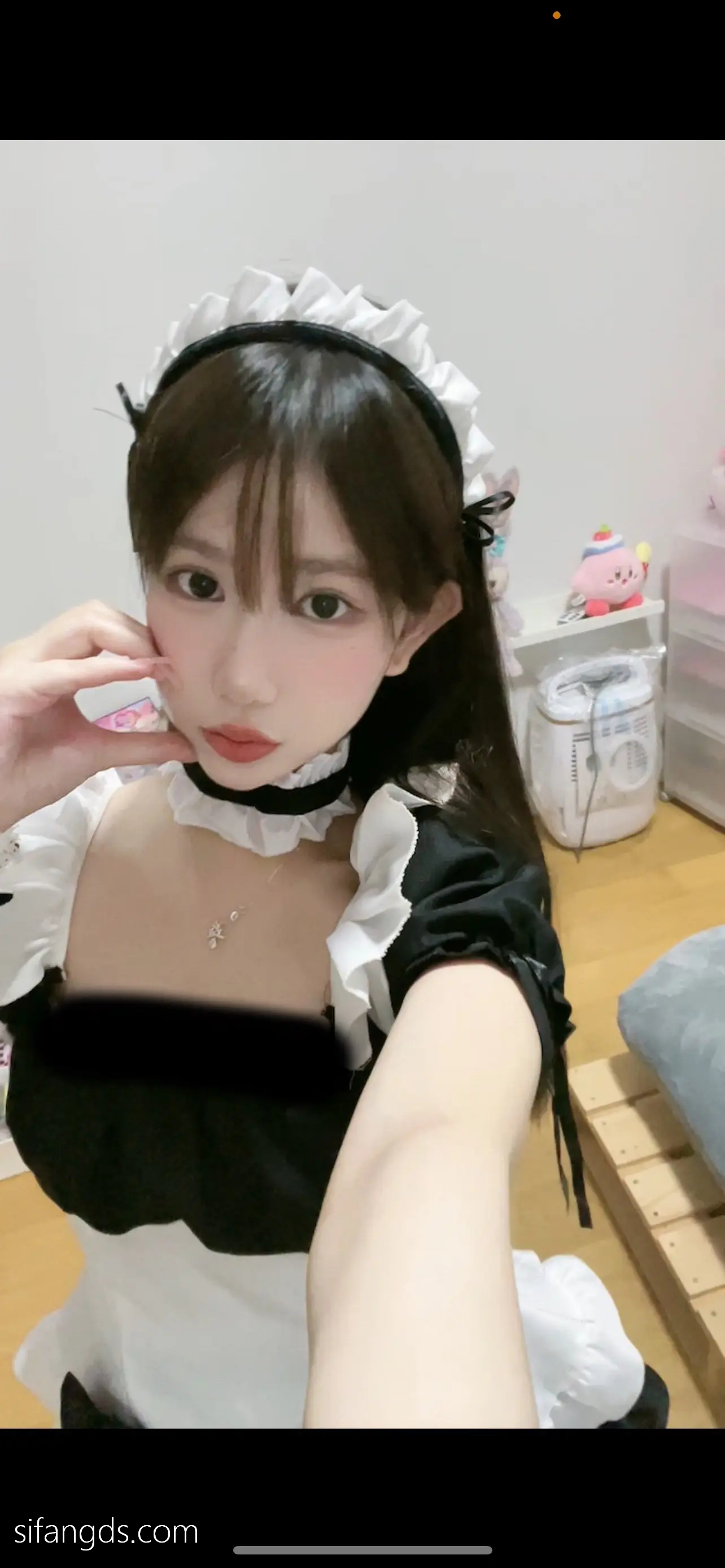 抖音反差女神『宥子oct9』最新定制道具自慰，风骚气质高挑身材男人看了就想侵犯穷人女神富人玩物精盆