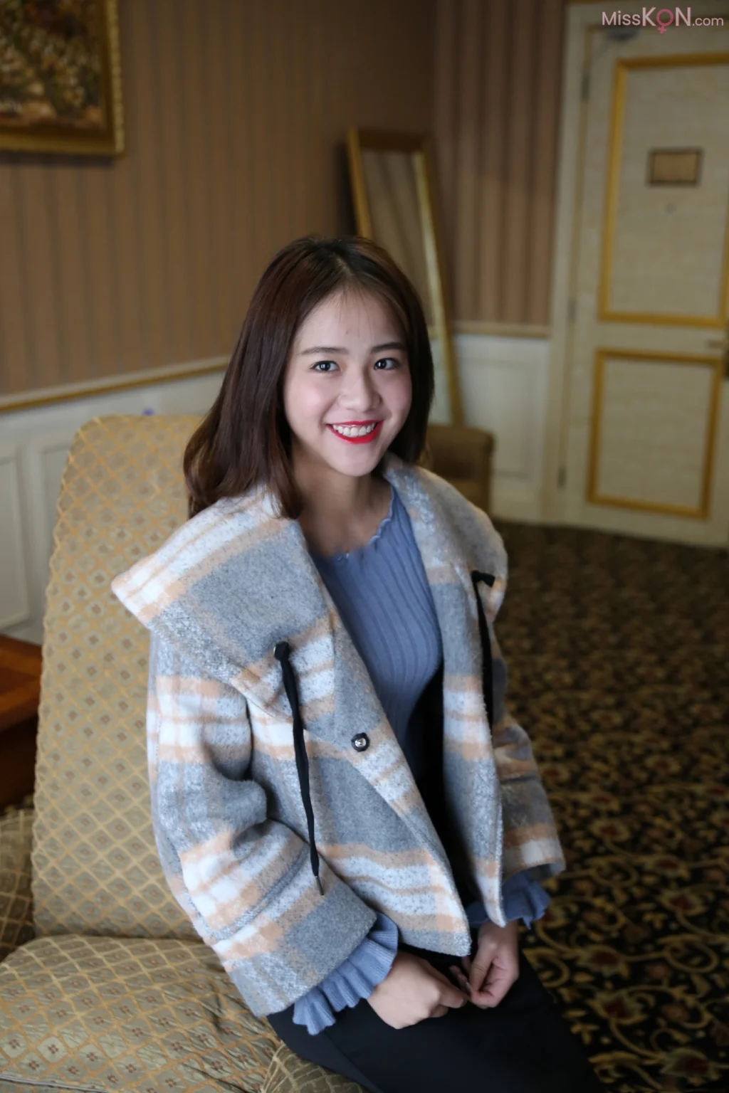 [Private Photoshoot] 洛溪_ 甜美长腿软妹 全尺度私拍