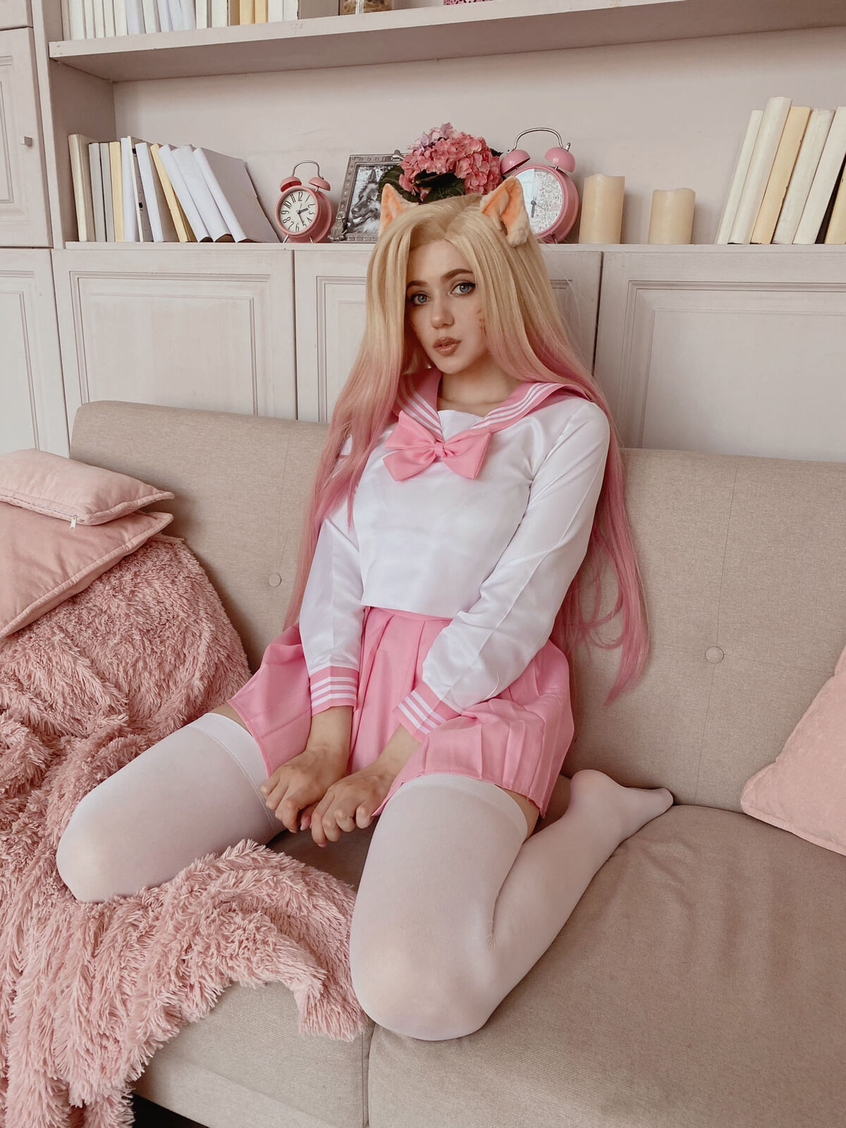 Coser@Alina Becker - Ahri Schoolgirl Part02