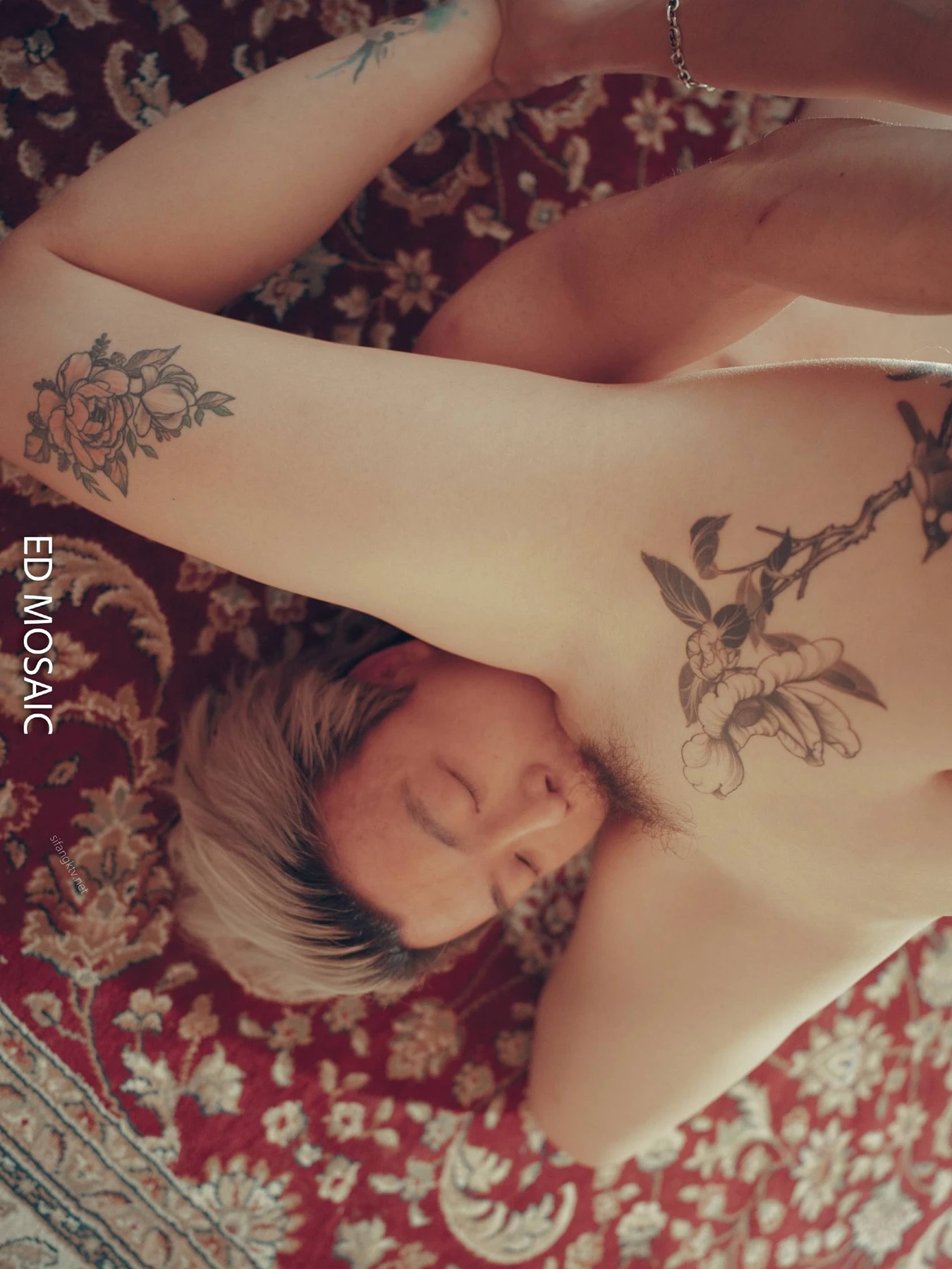 ED Mosaic 原本長腿Kiki拍三人平面寫真結果還是出意外了 Set.03