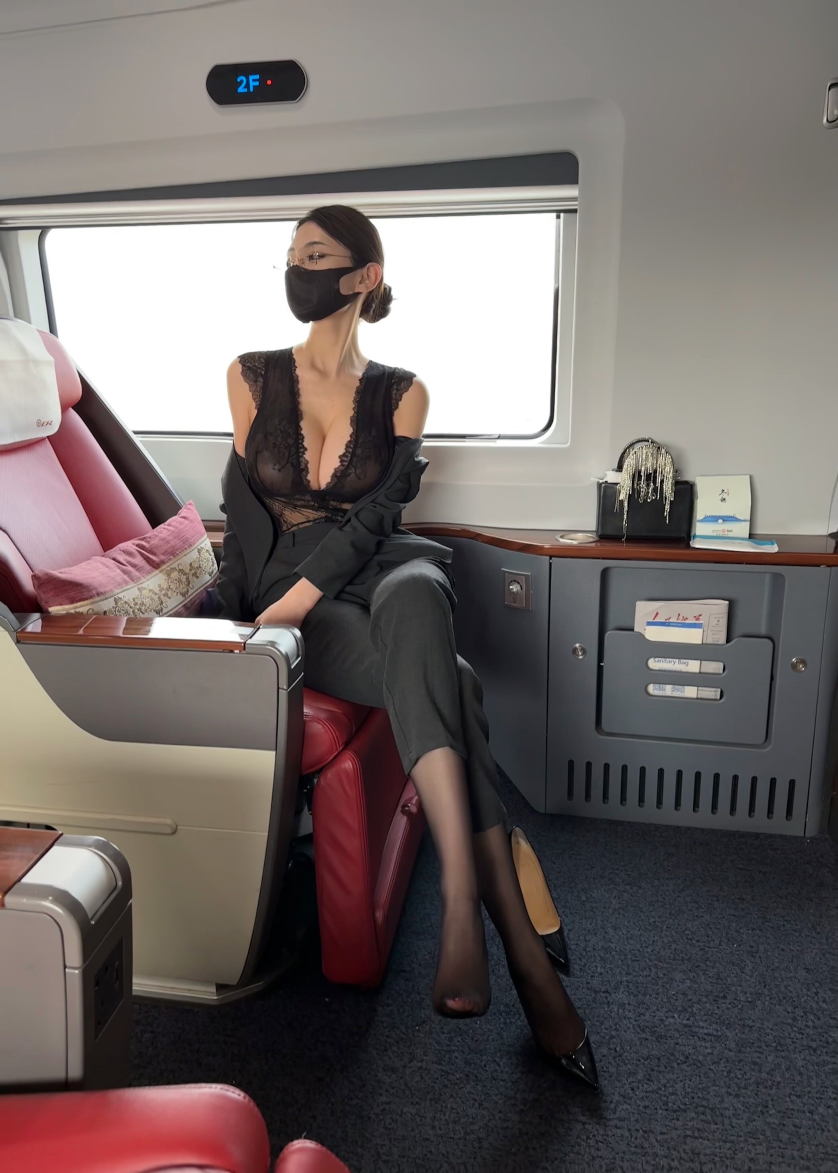 脸红Dearie_ 微密圈动铁艳女