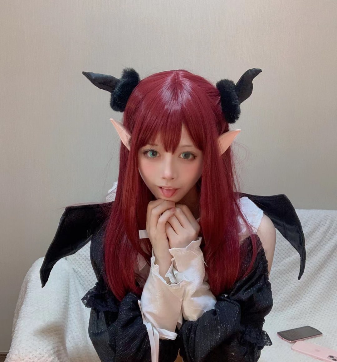 可爱清纯萝莉嫩妹子大尺度私拍收费套图视频