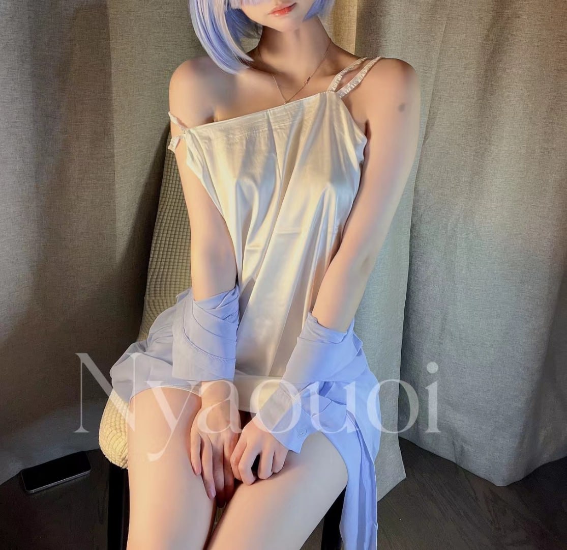 可爱清纯萝莉嫩妹子大尺度私拍收费套图视频